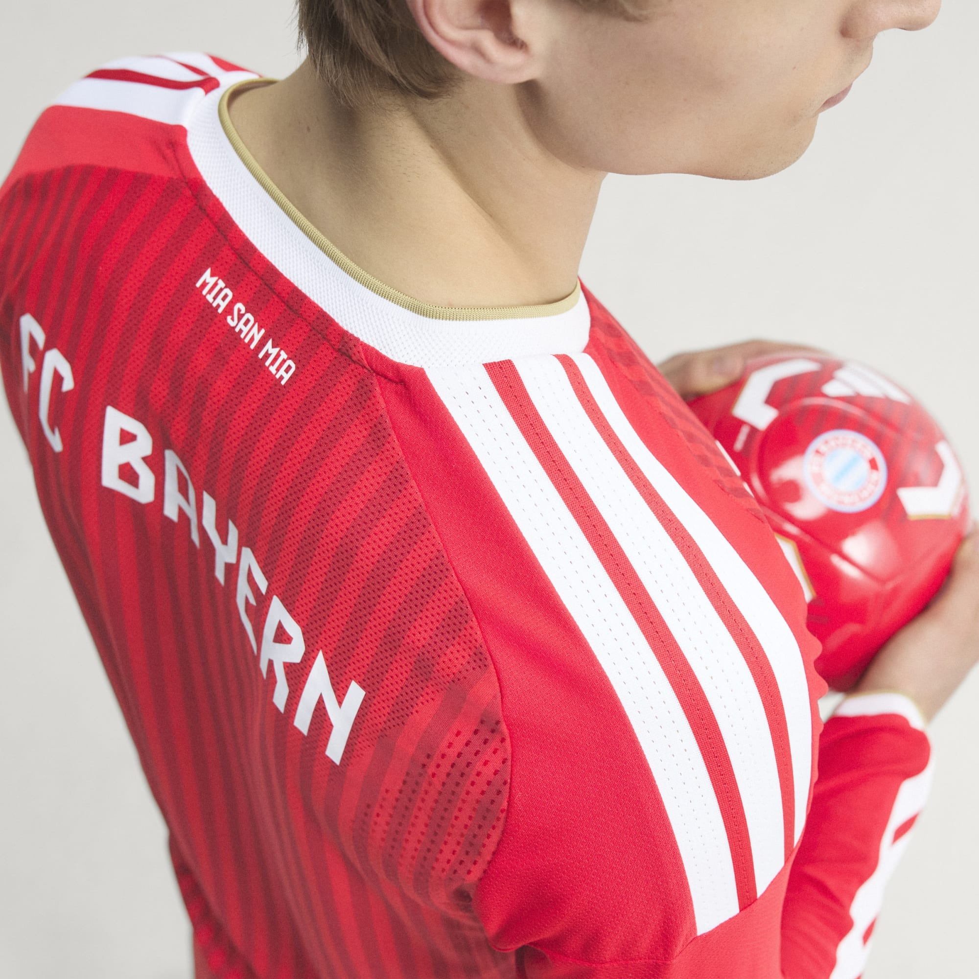 Adidas Bayern Munich 拜仁慕尼黑 2026-27 主場長袖球員版球衣 (可加印字) KE8584
