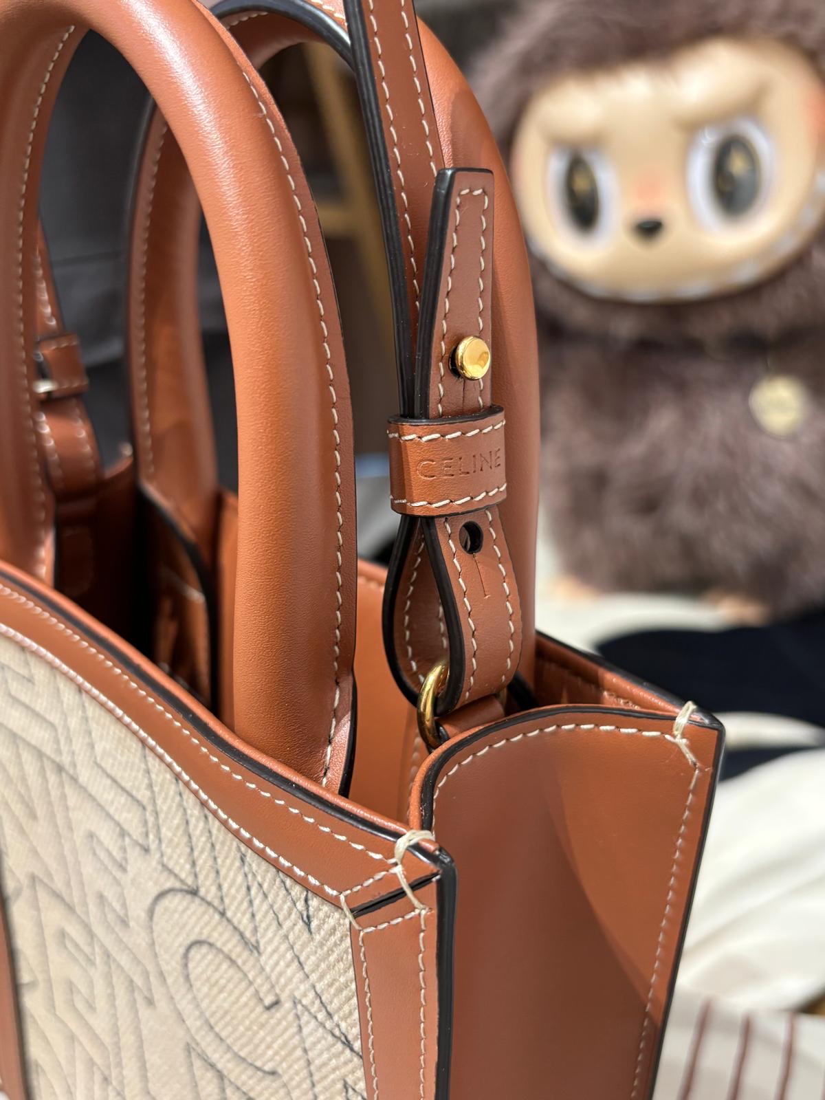 全新 Celine mini vertical cabas 100%Authentic,100%new 全新貨品 ✅收據✅塵袋✅booklet ✅paper bag