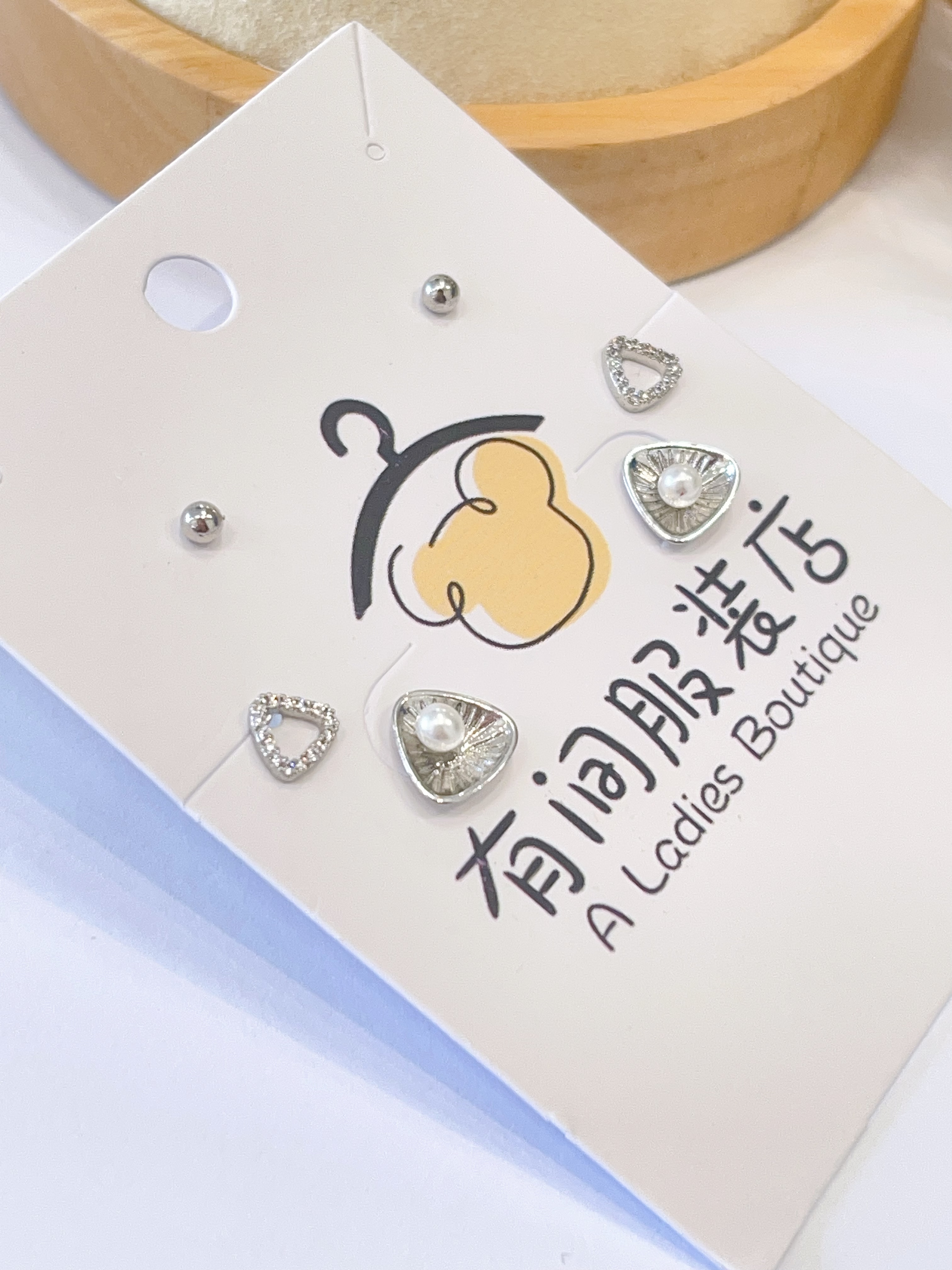 珍珠三角状耳环套装