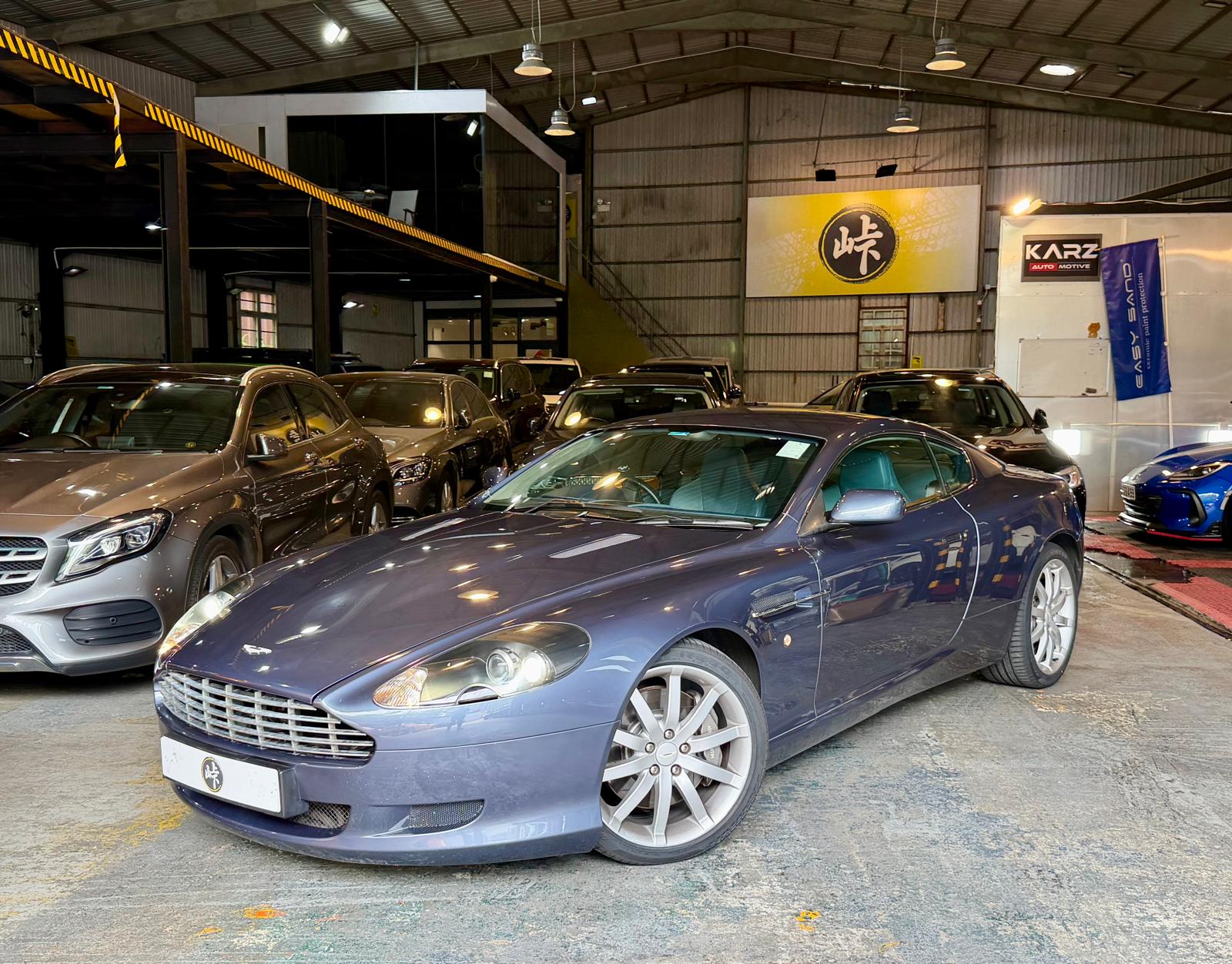 Aston Martin DB9 2004