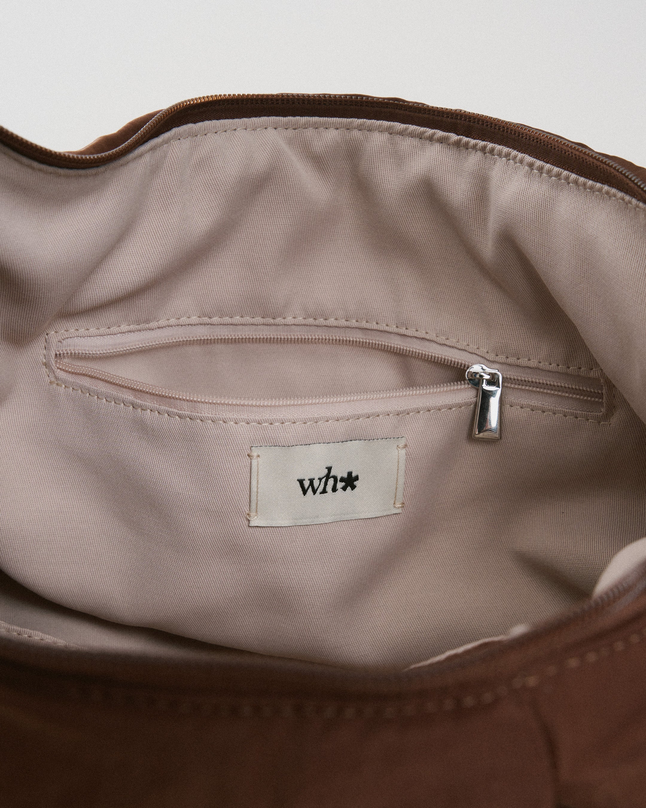 Whisperwhite - Luca