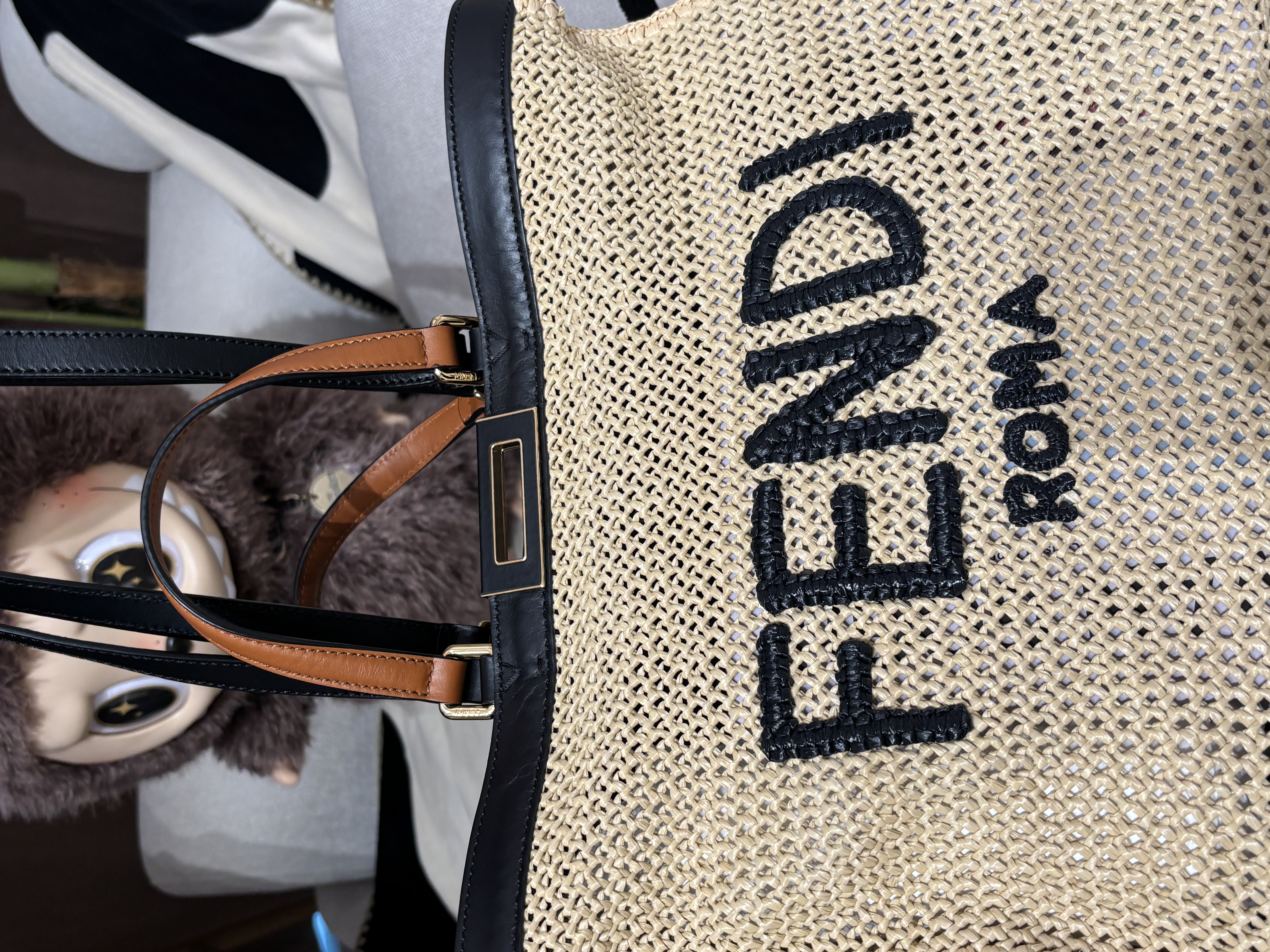 Fendi kids peekaboo X tote bag raffia leather 95%new 
