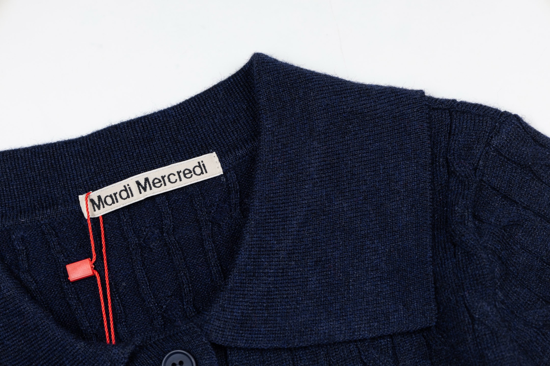 Mardi Mercredi Flower Embroidery Cable Short Sleeve Knit