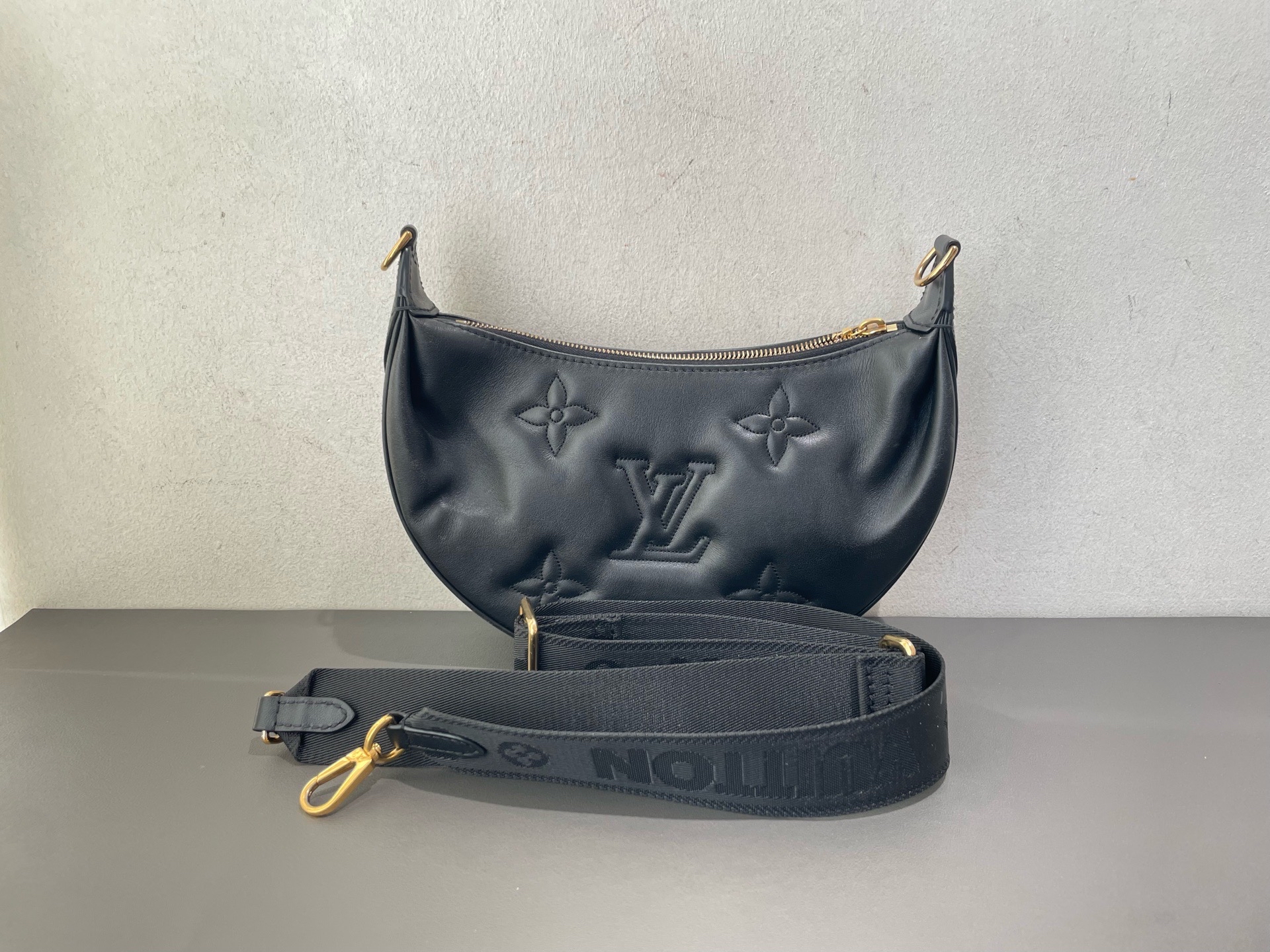 【預訂貨品】LV 黑色月亮包