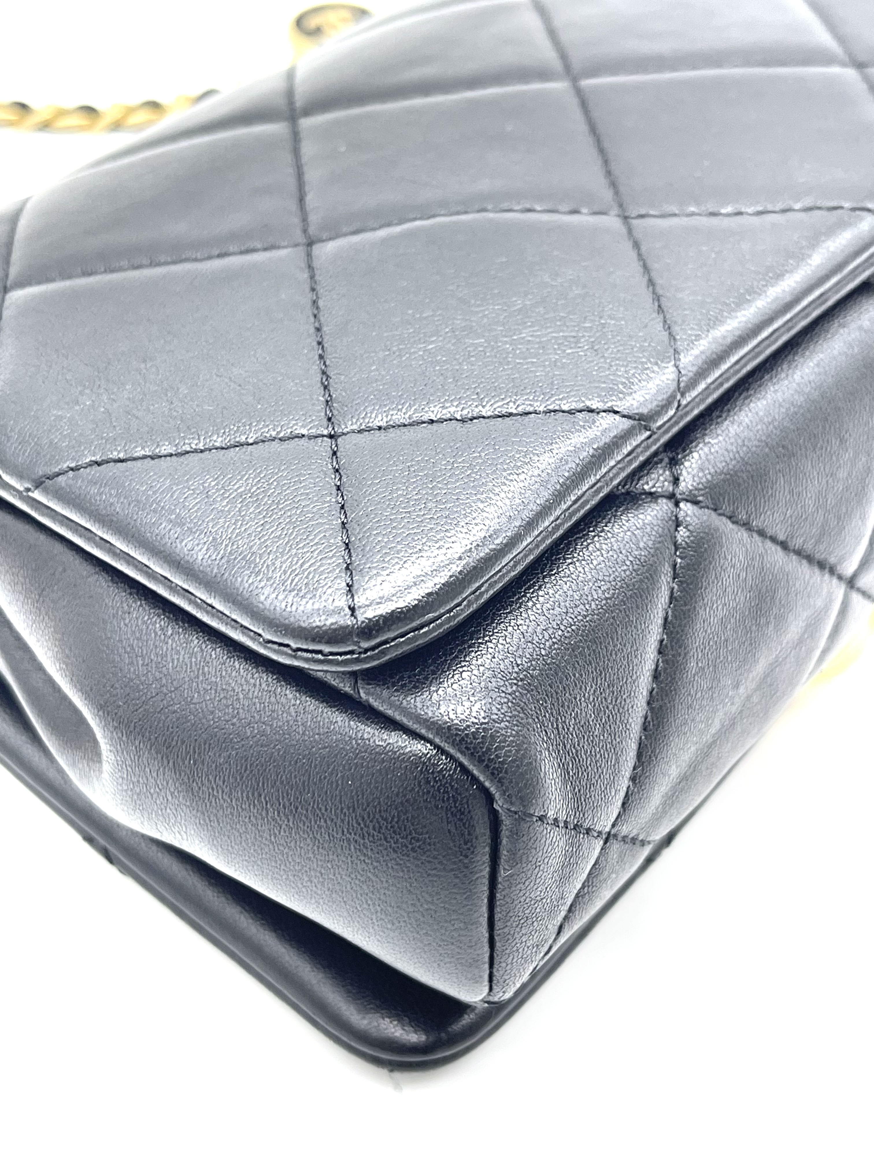 Pre-owned Chanel24s mini flap bag / Product Code: 26031420