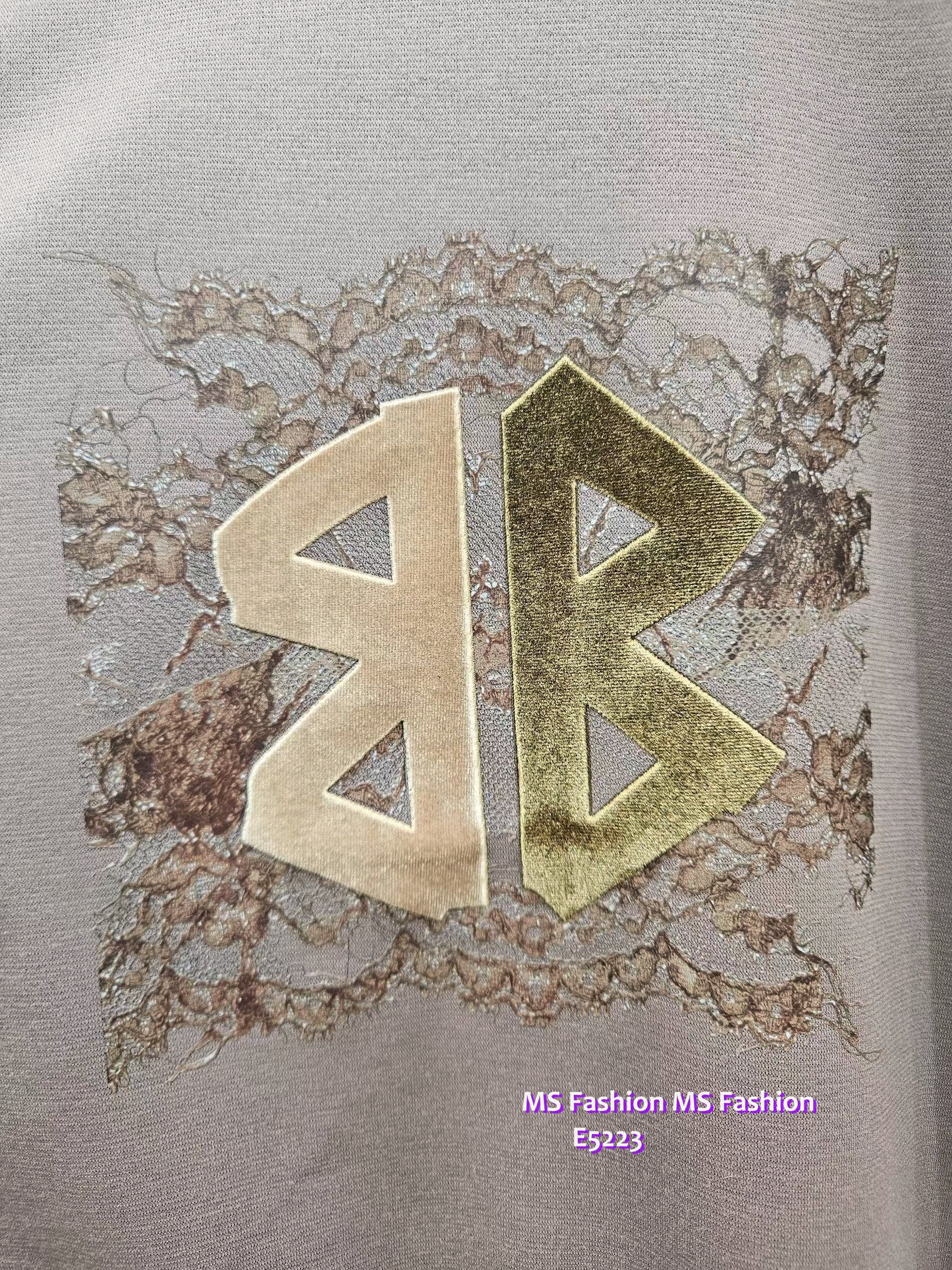 E5223 特色對稱圖案top