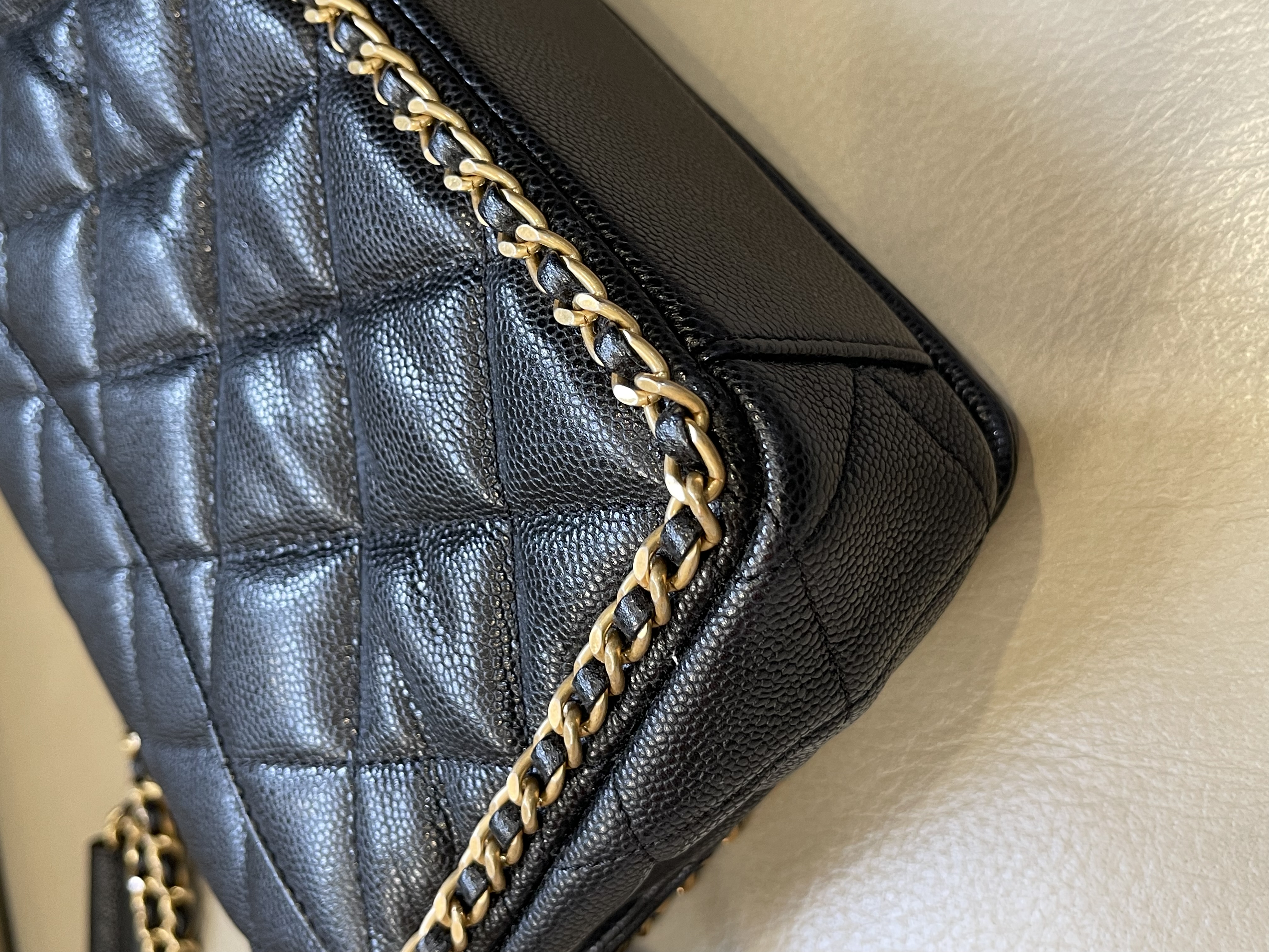 Pre-owned Chanel Matelassé Chain Shoulder Bag / Product Code: 26031412