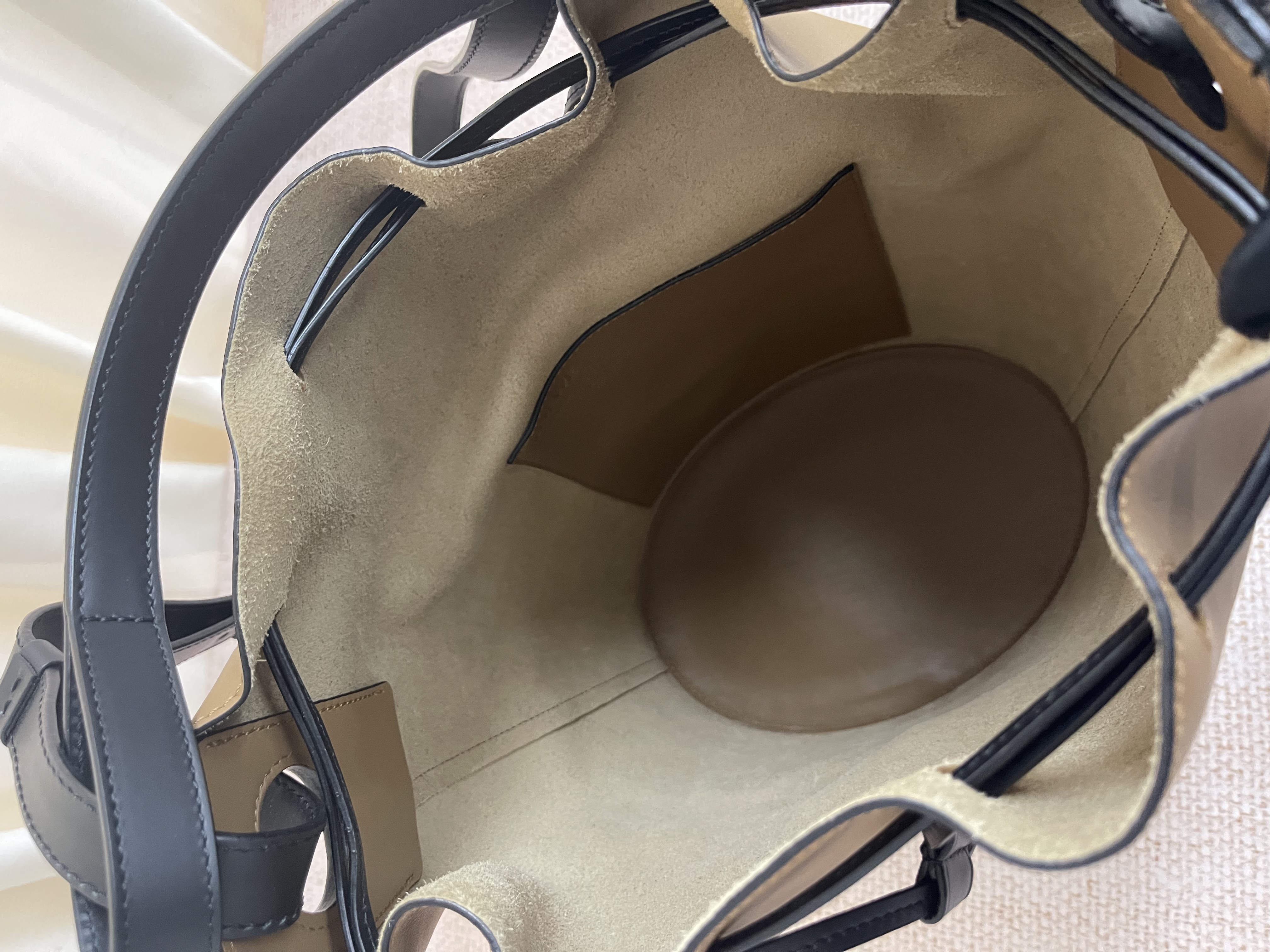 Pre-owned Loewe Balloon Bag/ Product Code: 26022801