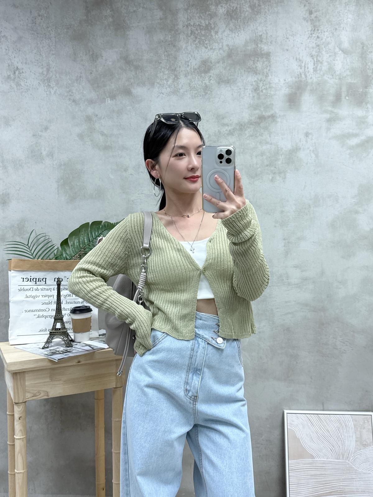 G08 暗紋短線外套