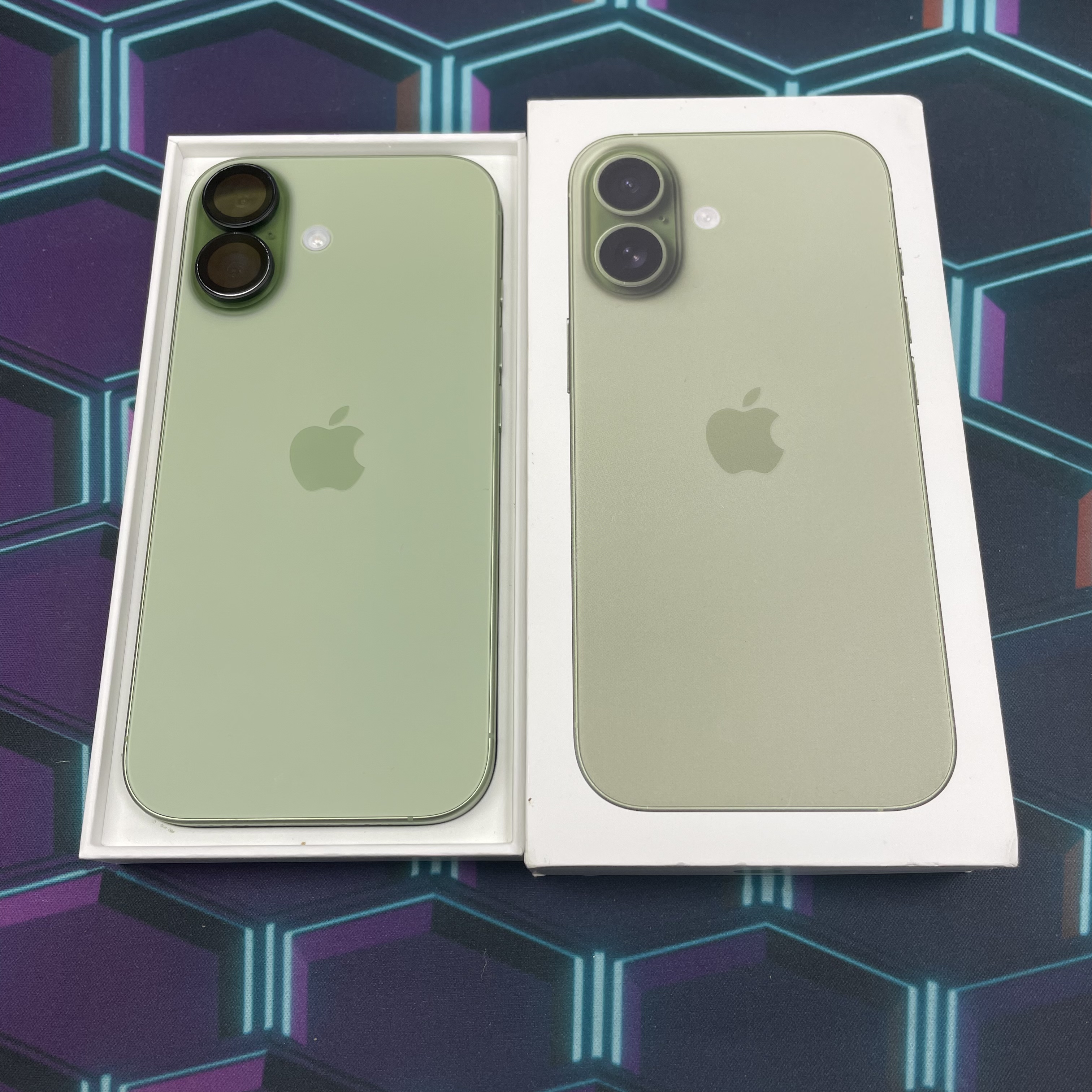 *6227 17 超靚機 256GB 電100 綠色 green