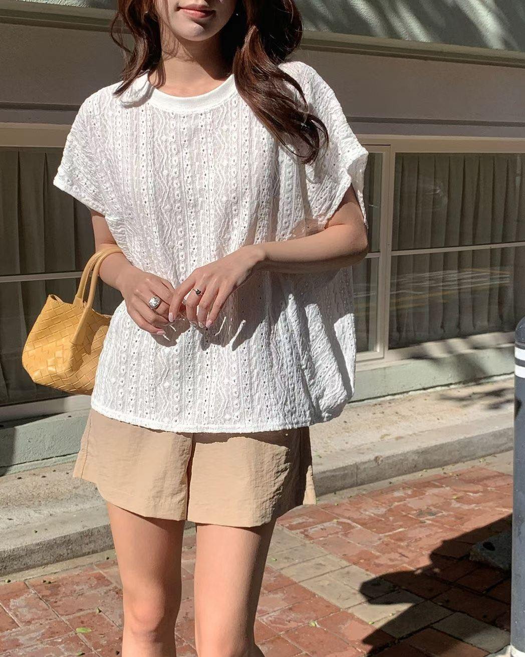 淨色通花蕾絲top