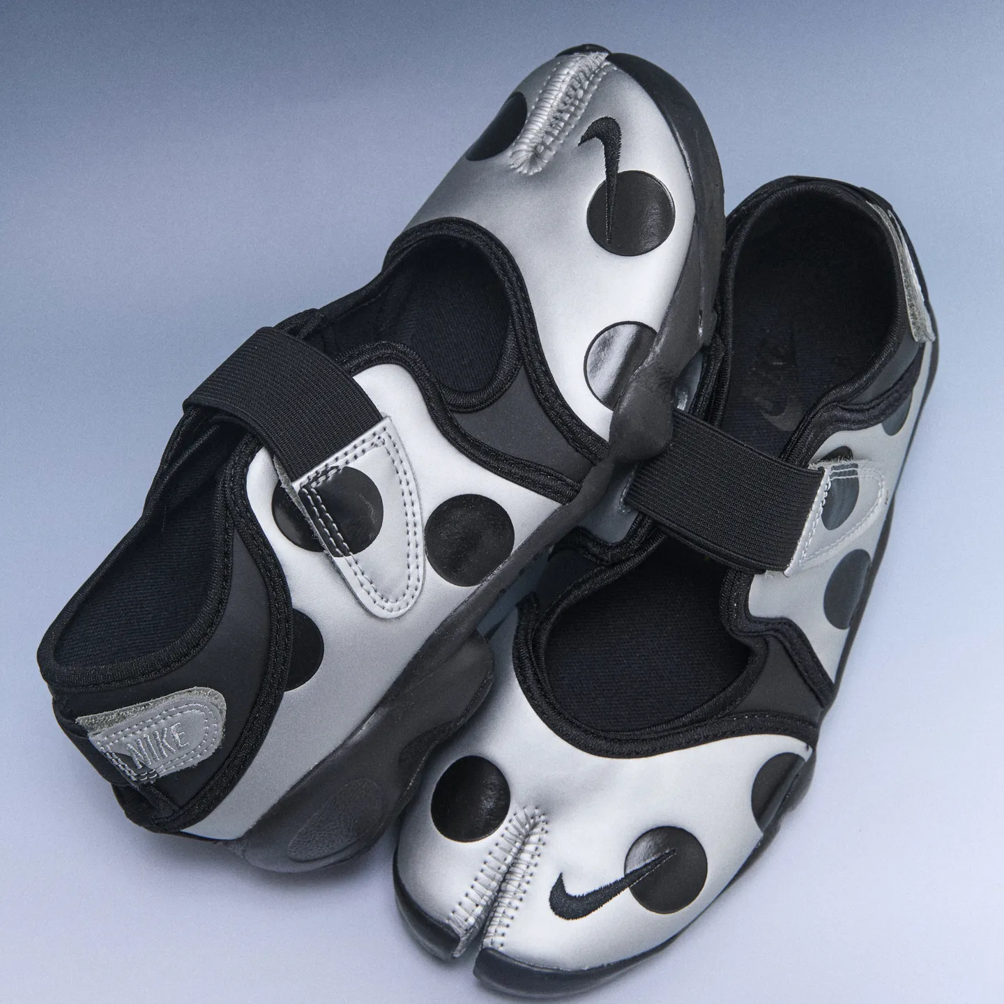NIKE AIR RIFT DOT SILVER / BLACK  (預購商品）