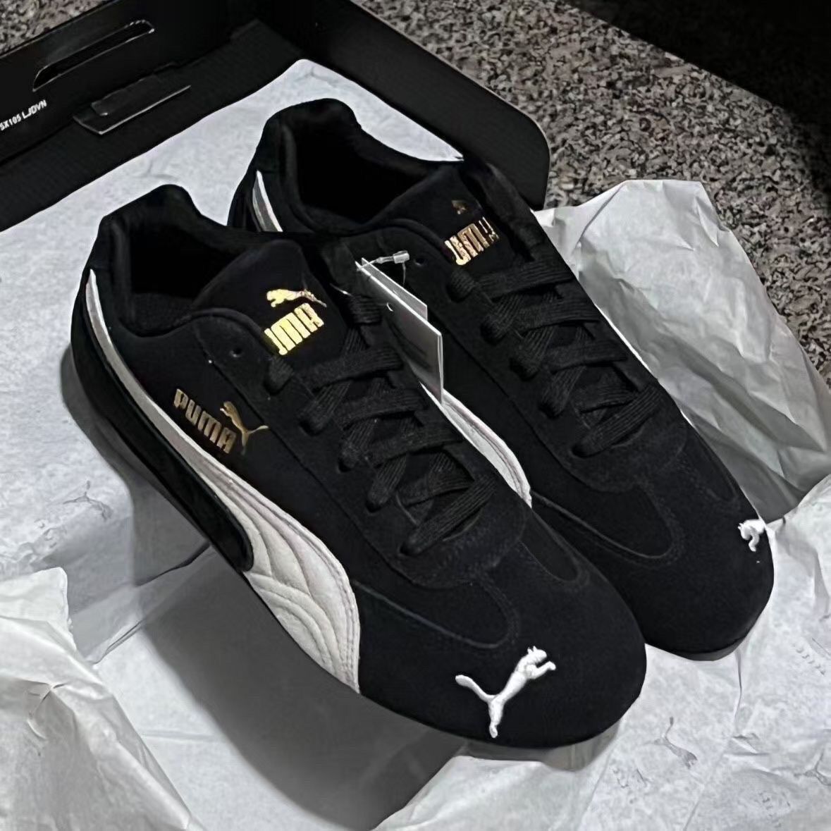 多款選擇/$250對。2對起$240對。Puma賽車風板鞋多款選擇/$250對。2對起$240對。Puma賽車風板鞋