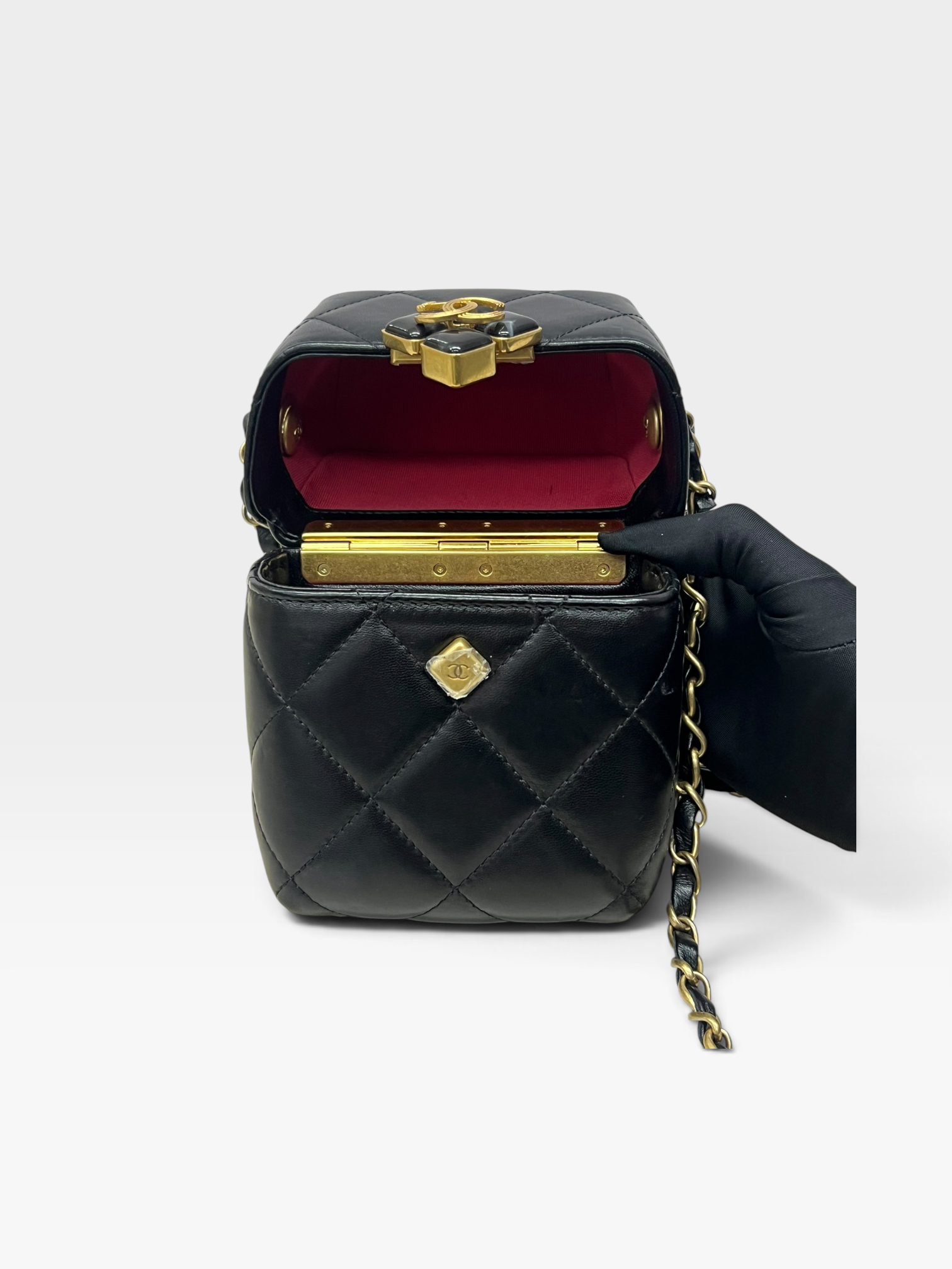 Pre-Owned CHANEL Box Bag / Product Code: 090407