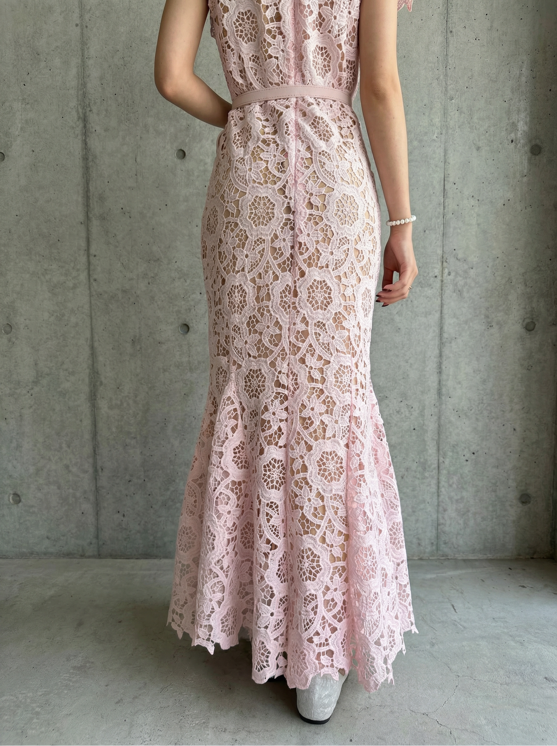 粉色蕾絲領結腰帶連衣裙(白色腰帶需另外購買)