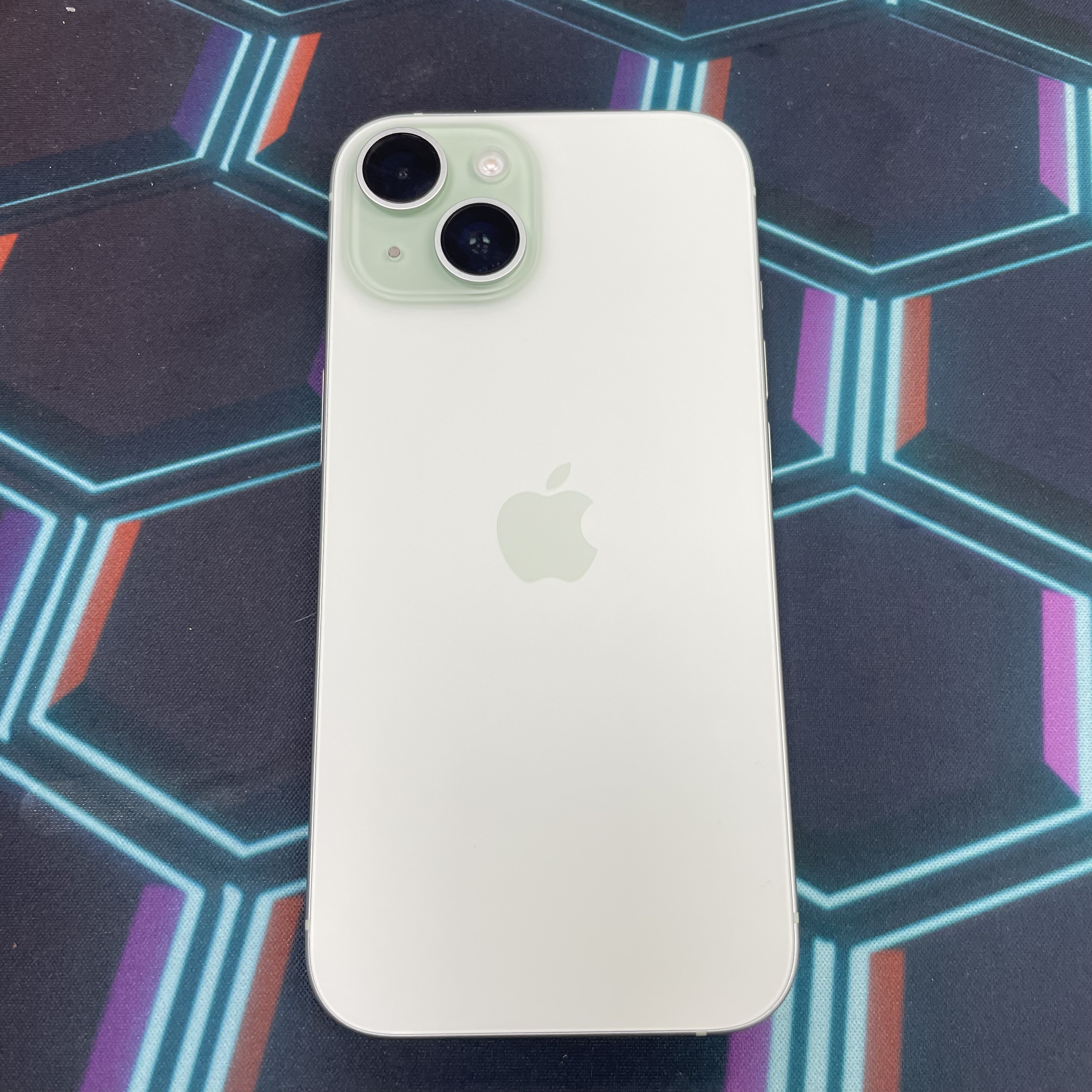 *7716 15 勁靚機 128GB 電84 綠色 green