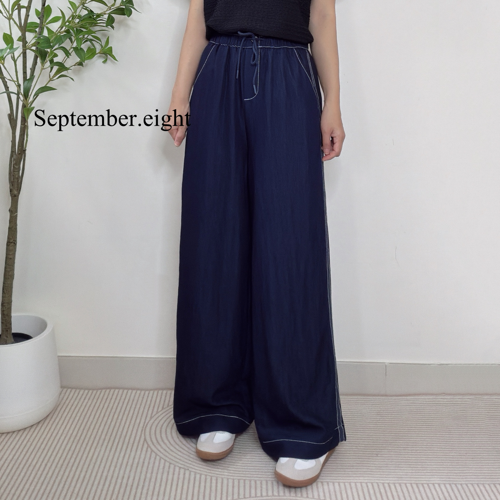 長腿拼邊牛仔闊褲