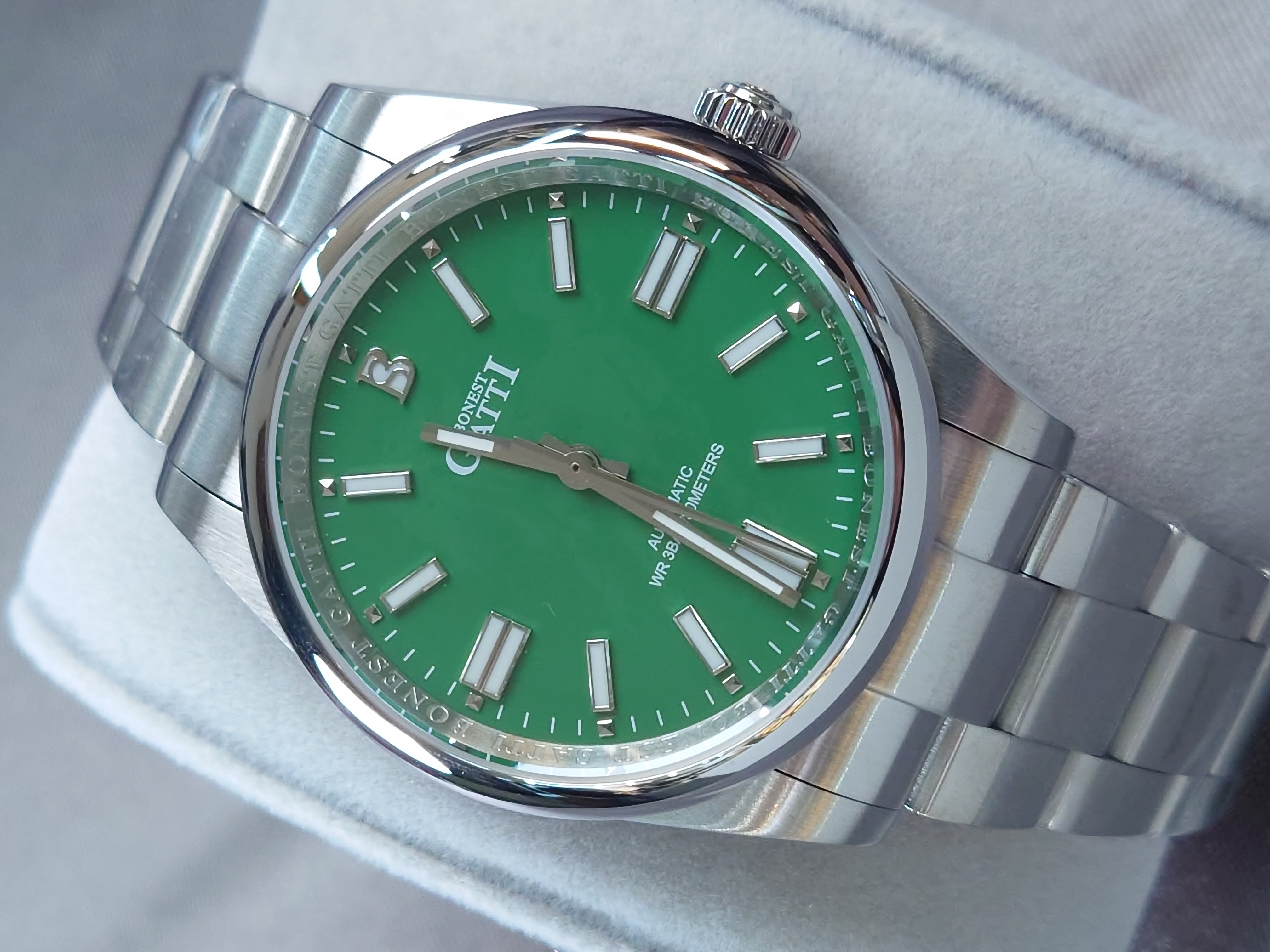 Bonest Gatti 隱藏錶面馬年特別版動錶 BG8015-S3 綠