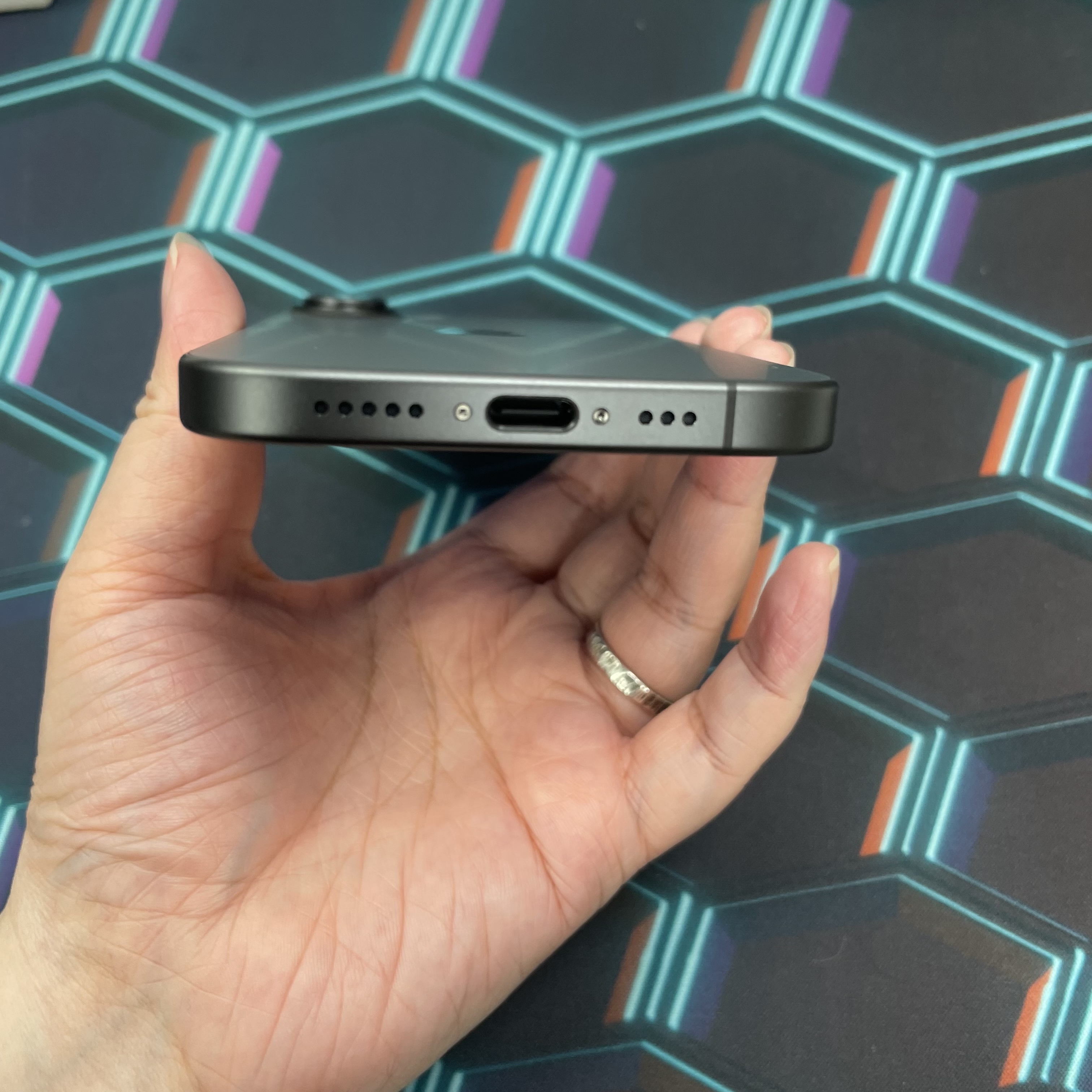 *6201 17 全新機 256GB 電100 黑色 black