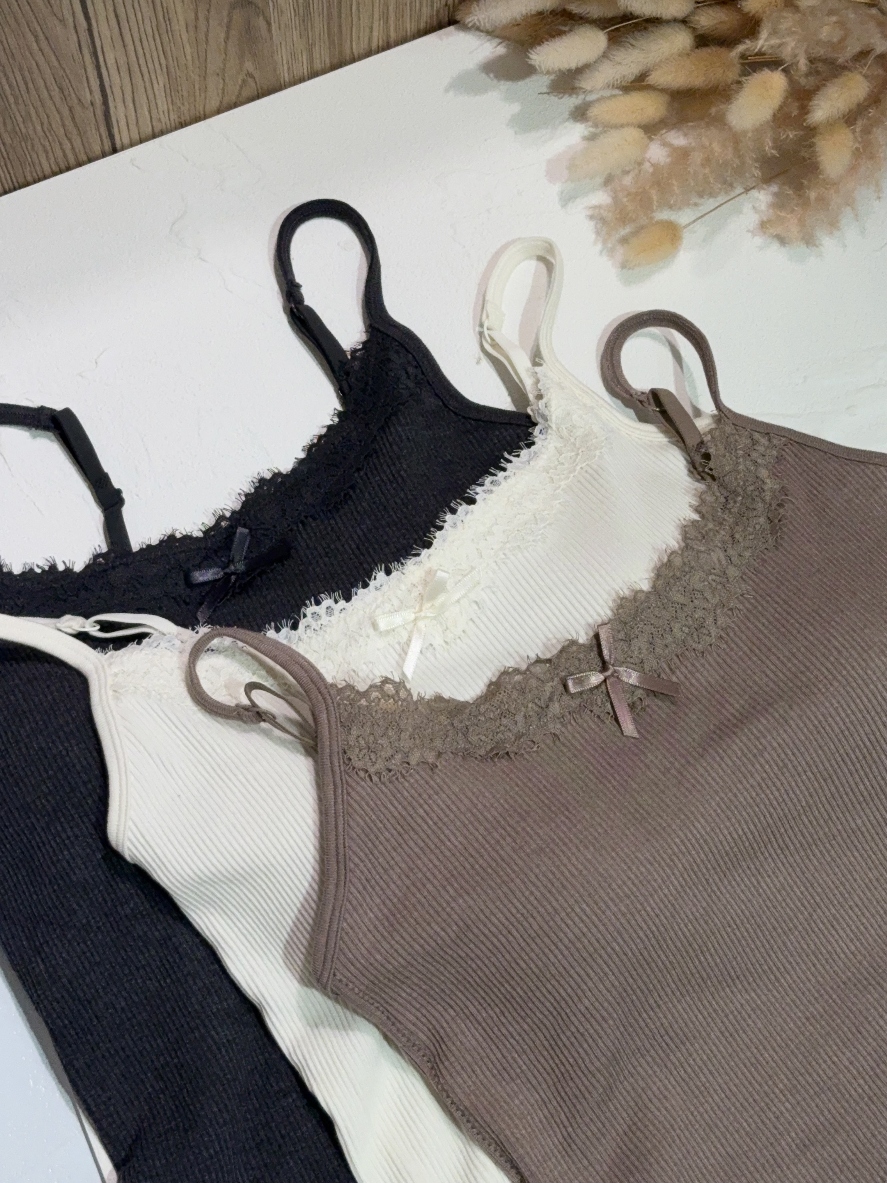 lace邊坑紋bra top