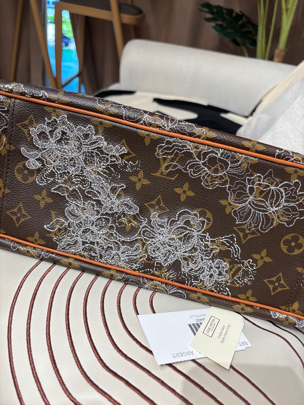 Lv Dentelle Batignolles Horizontal Tote M95400 Louis Vuitton 2007 限量繡花典藏款 100%Authentic, 95%New✅tap booklet✅dust bag