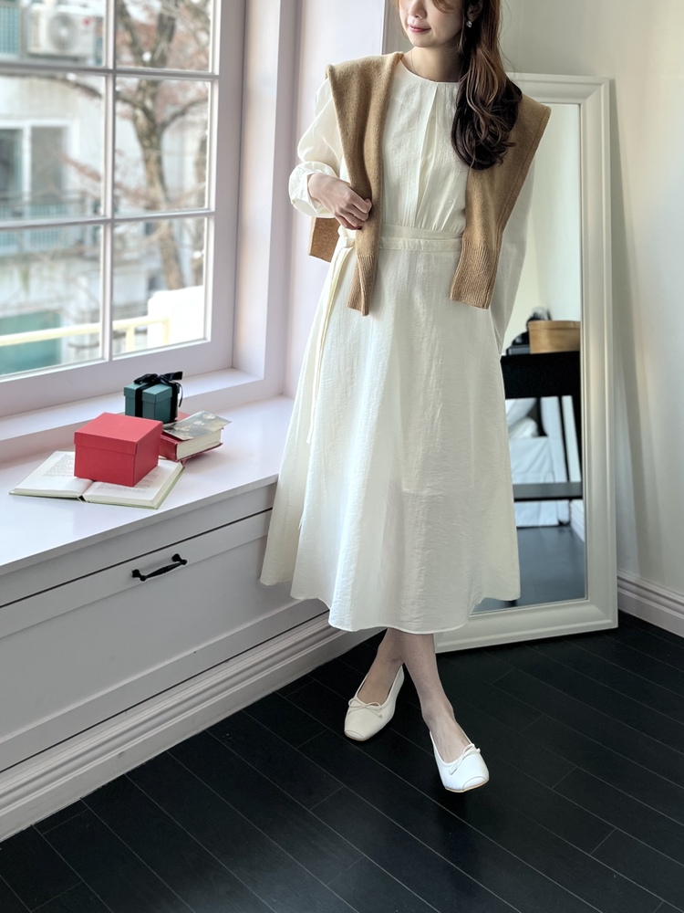 Pleated Yoke Detail Dress (Ivory)