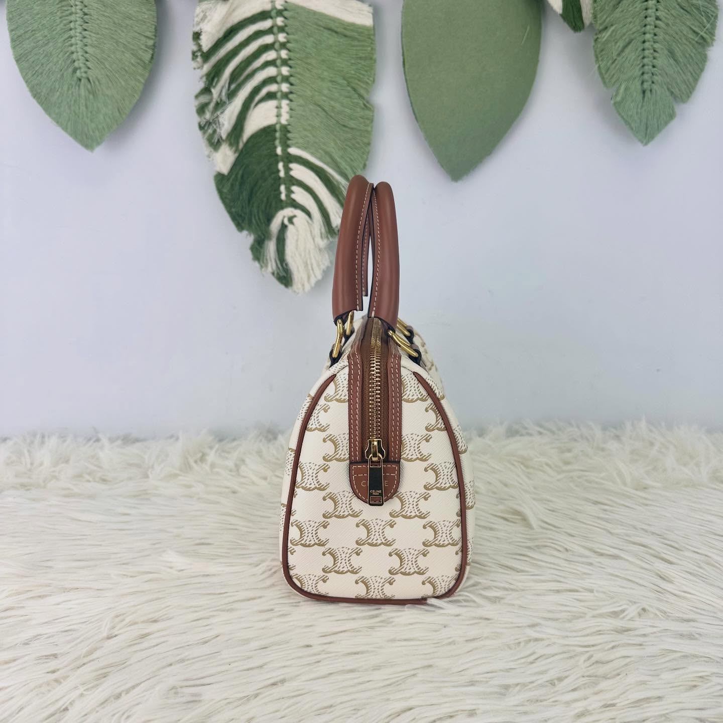 CELINE 🤍PRE OWNED Triomphe Boston 白色老花 Small Size🤎 