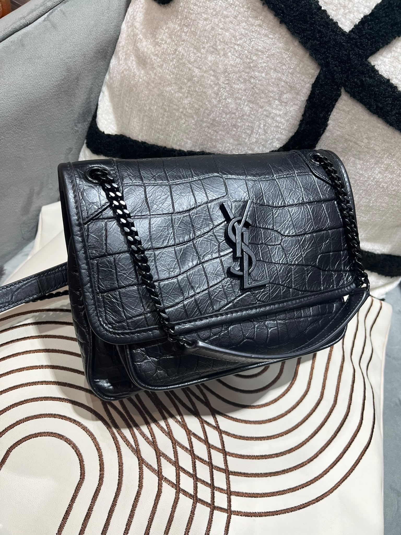 YSL Niki baby黑色鱷魚壓紋 Shoulder bag 100%Authentic, 98%New ✅Dust bag