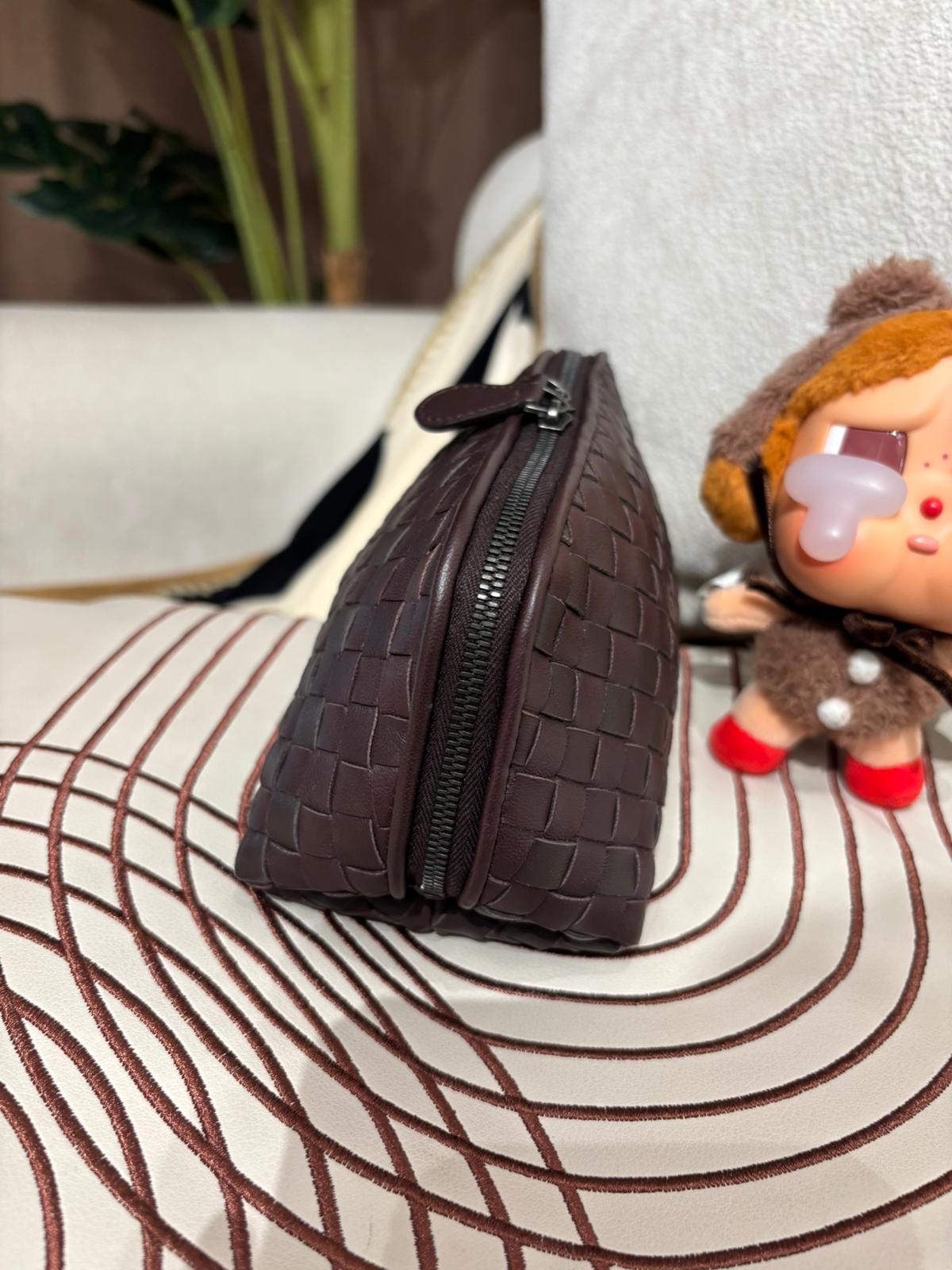 Bottega Veneta BV 化妝袋 100%Authentic, 98%New