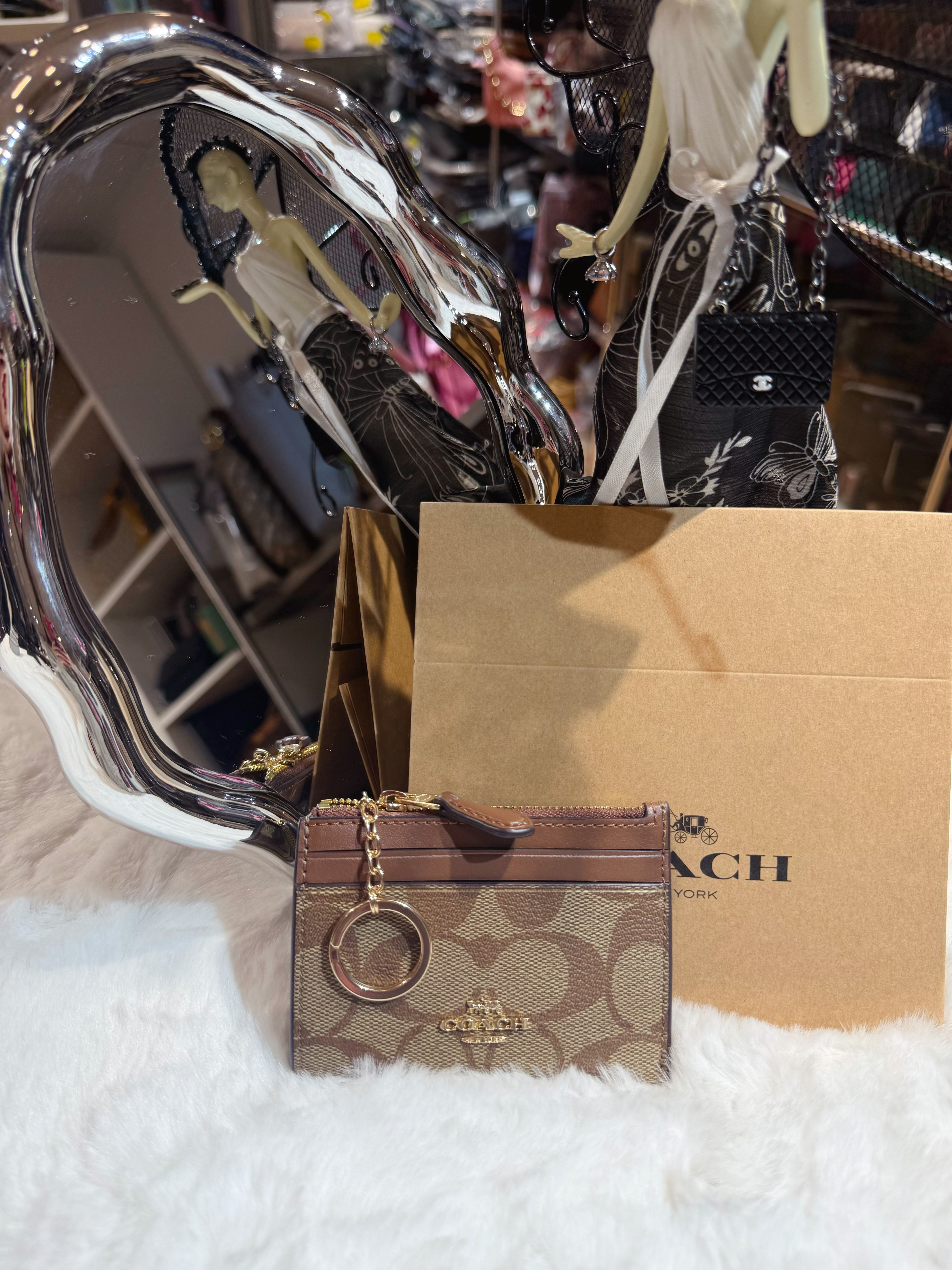 Coach card coin case logo/m