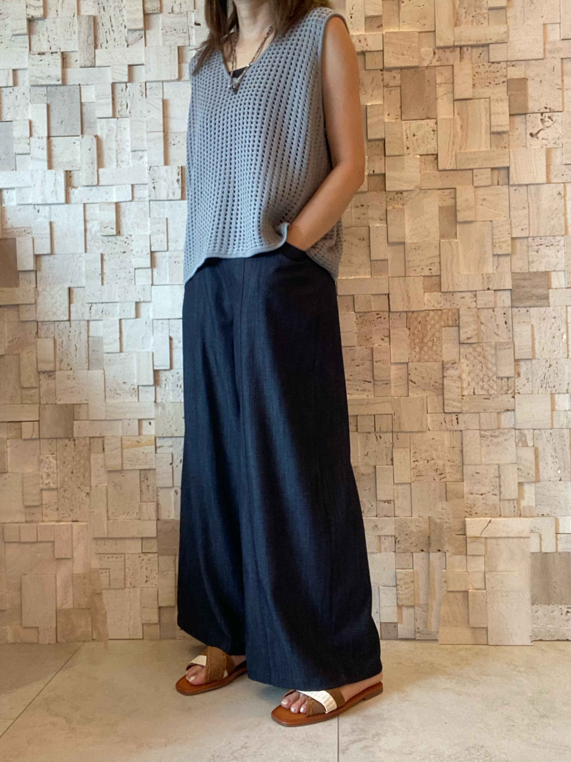 #2085 慵懶感鏤空針織背心☁️