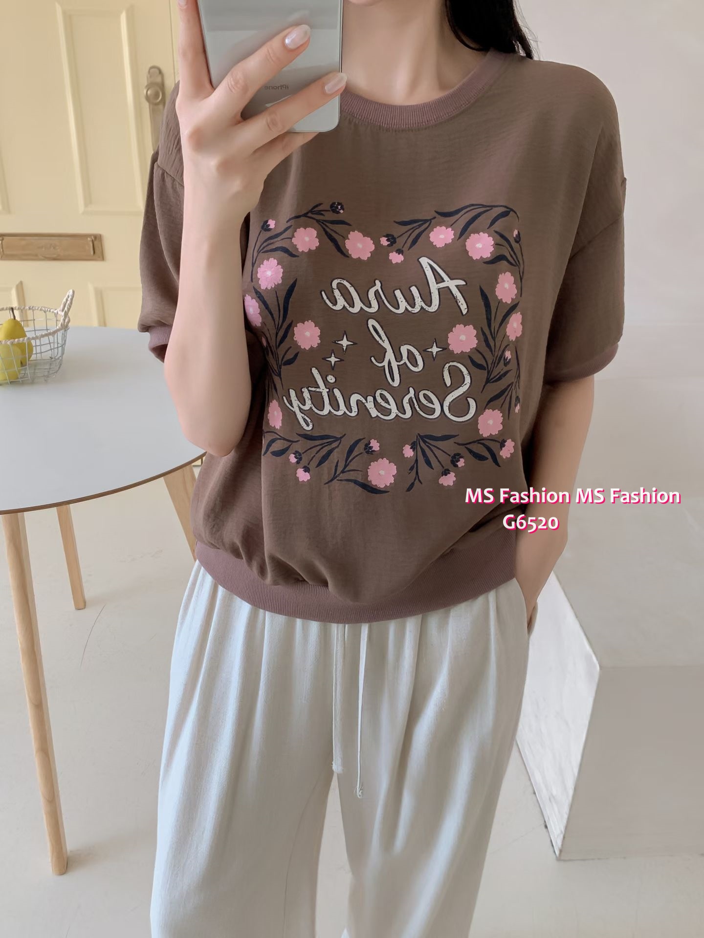 G6520 花花字母print top