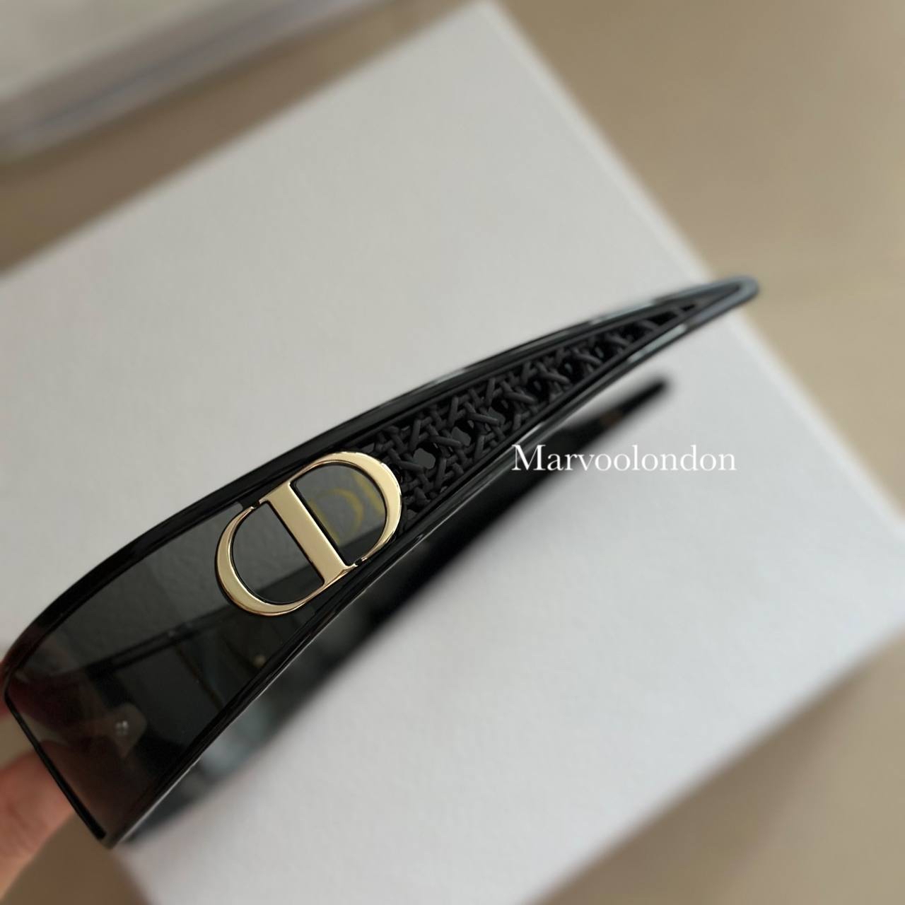 現貨✨熱賣款🩷 限時優惠/VERY DIOR M1U 2用太陽眼鏡 可以做頭箍🥰🥰2合1用途