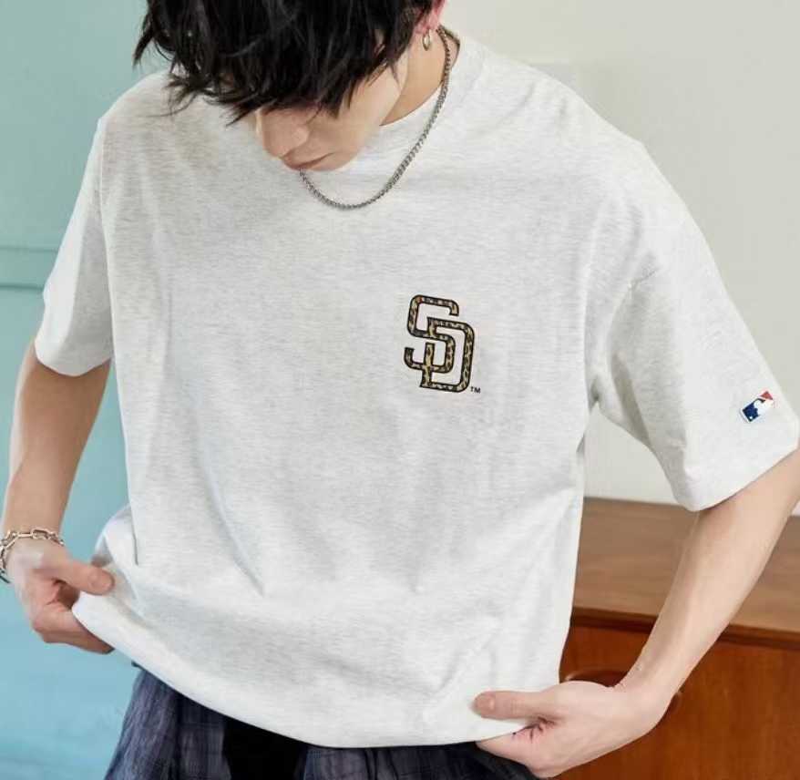 預訂 PUBLUX × MLB 豹紋Logo短袖Tee [貨號26A559]