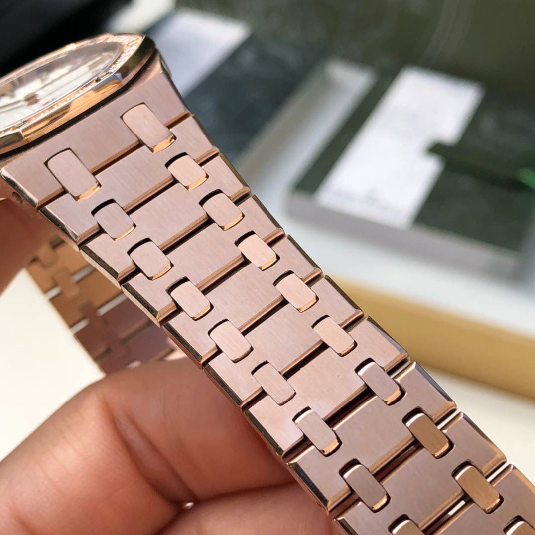 爱彼皇家橡树系列女士镶钻腕表