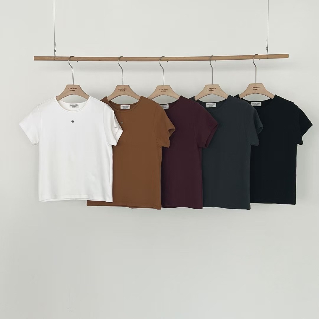 Hot 🔥 items FW short sleeve tee