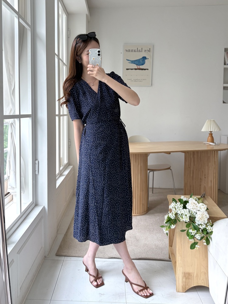 [限量!!] Isa Dotted Wrap Dress