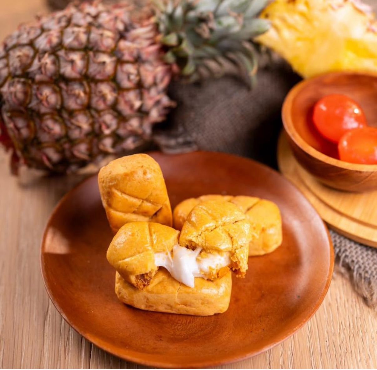 🇲🇾馬來西亞【源香餅舖】  蛋黃拉絲麻薯鳳梨酥 (6件)