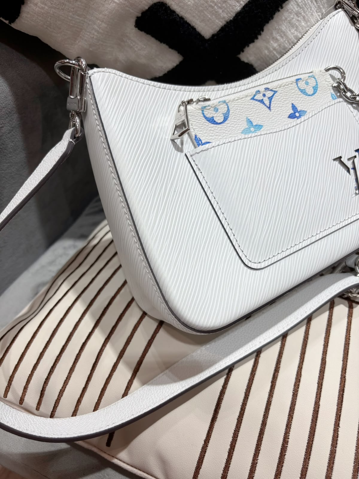 Lv Marelle 2 way bag Epi Leather M25316  100%Authentic,98%new ✅Strap✅dust bag 