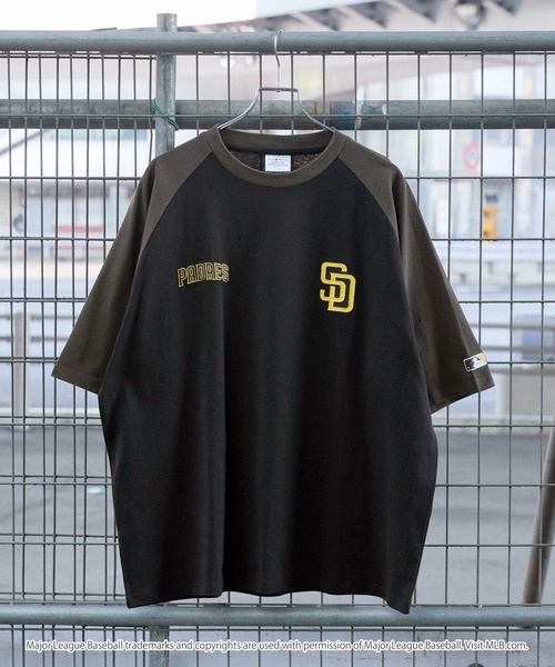 日本直送MLB刺繡T恤  MLB/美國職棒大聯盟 定製 徽章刺繡 復古加工短袖T恤男女可穿