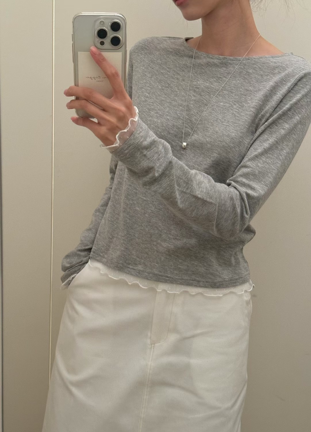 Soft cotton tee w/ details