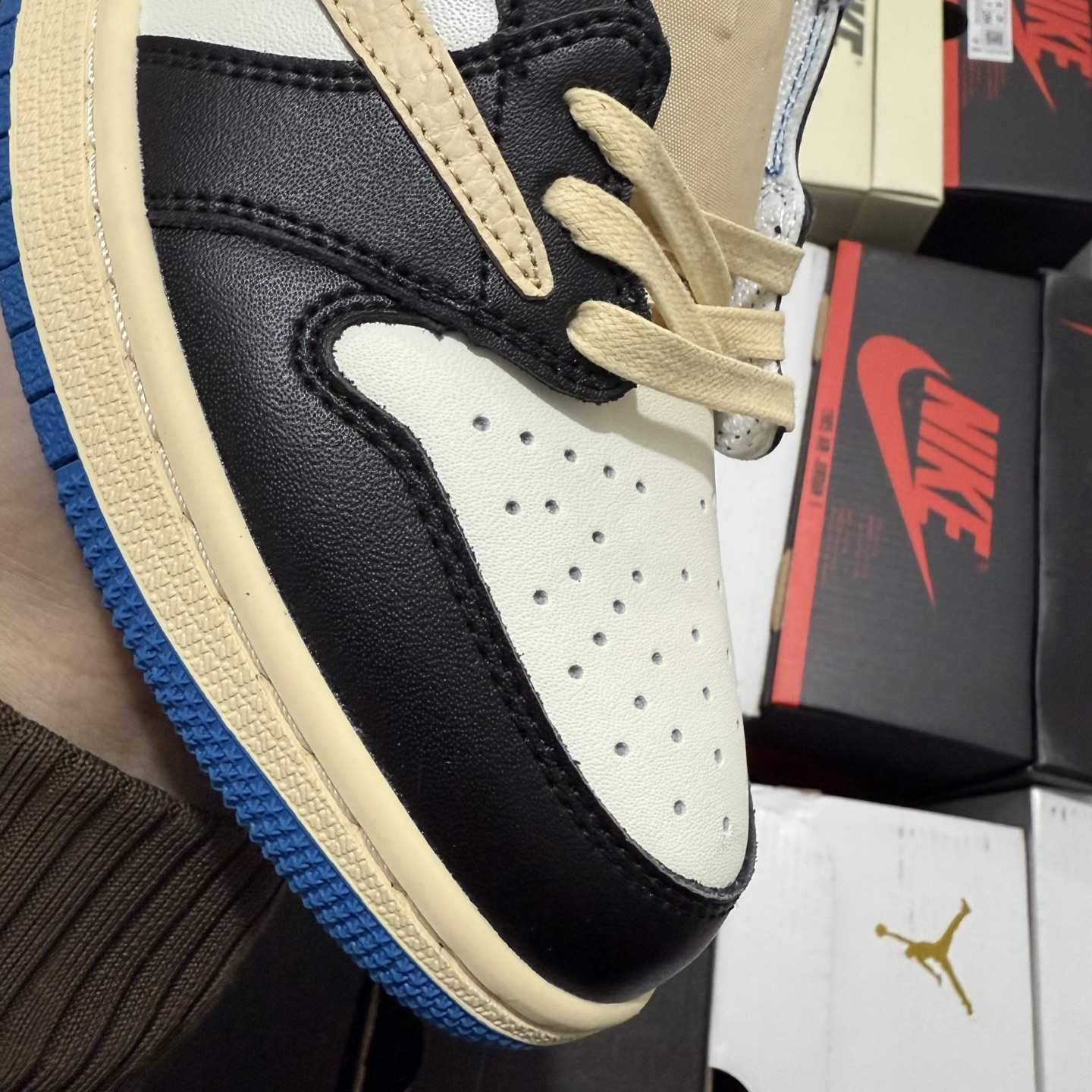 Nike Air Jordan 1 Retro Low OG SP Fragment x Travis Scott DM7866-140