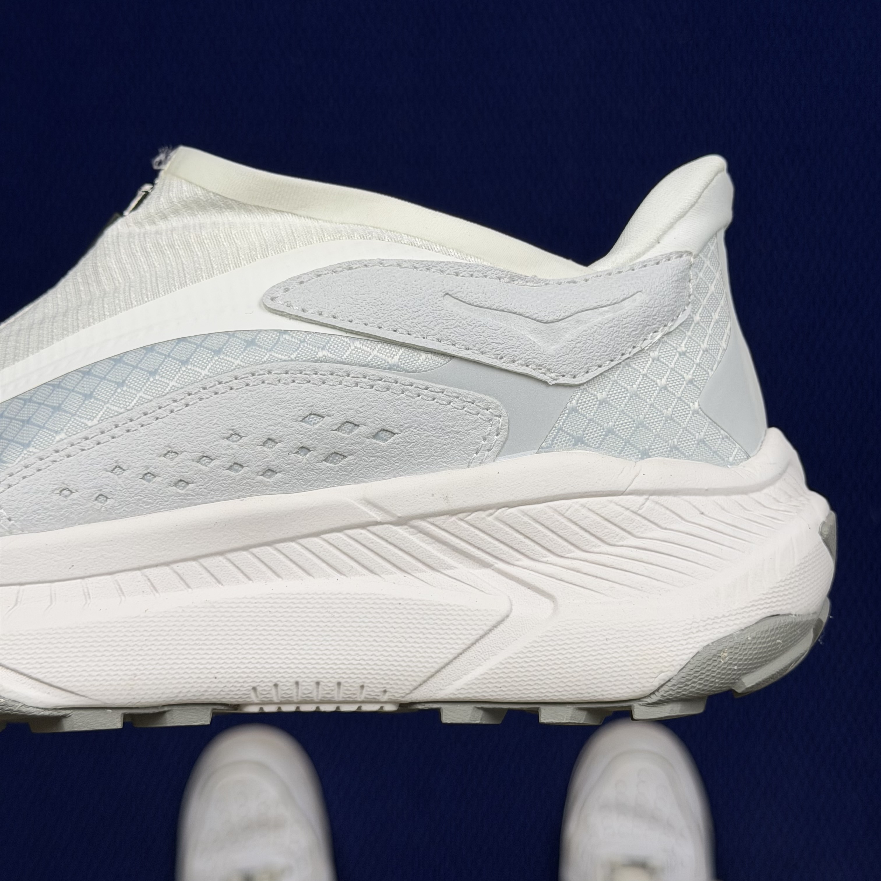 Hoka One One Project Transport