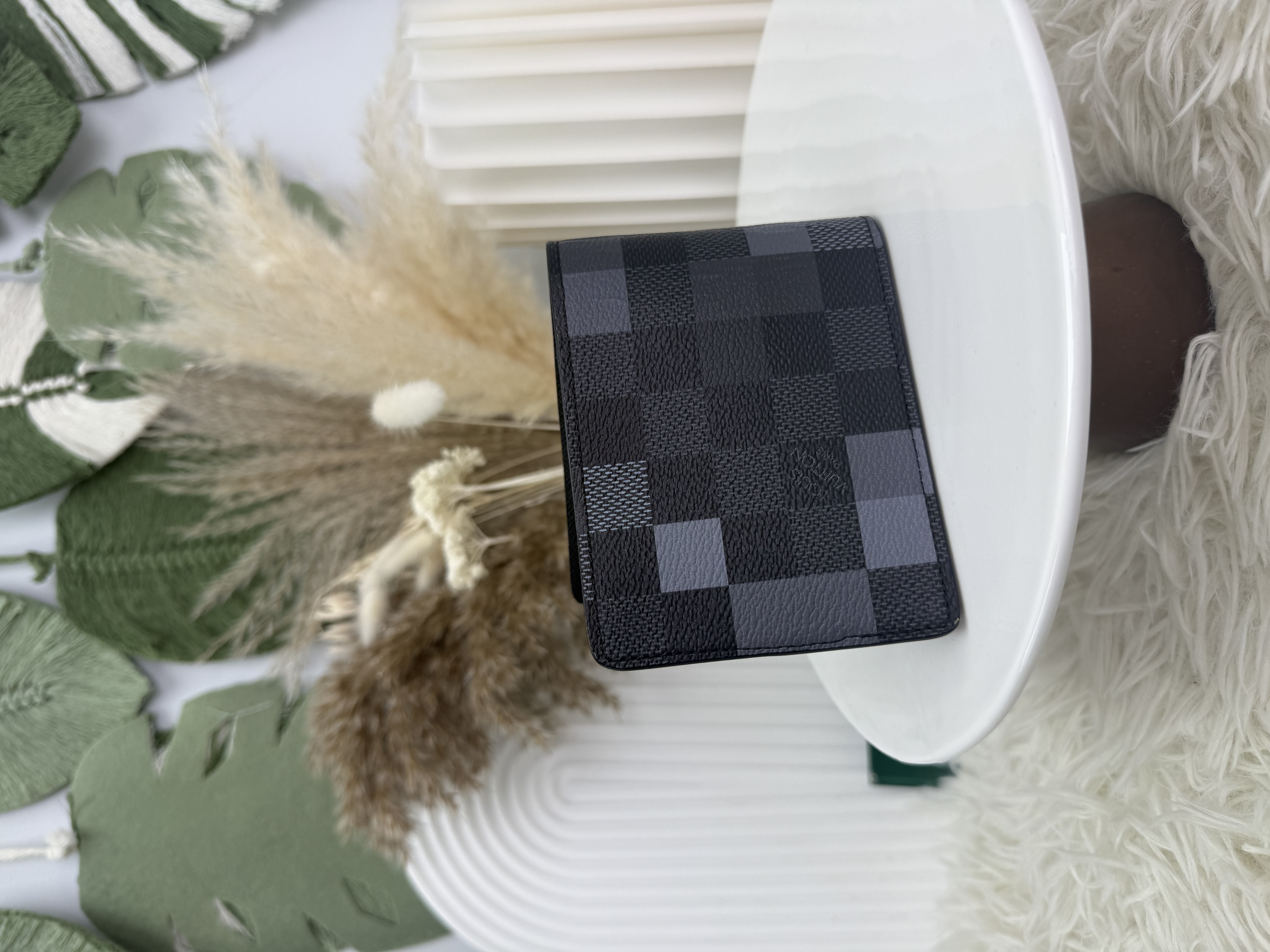 Lv🖤閑置品💫黑藍棋盤格短銀包🩶有塵袋