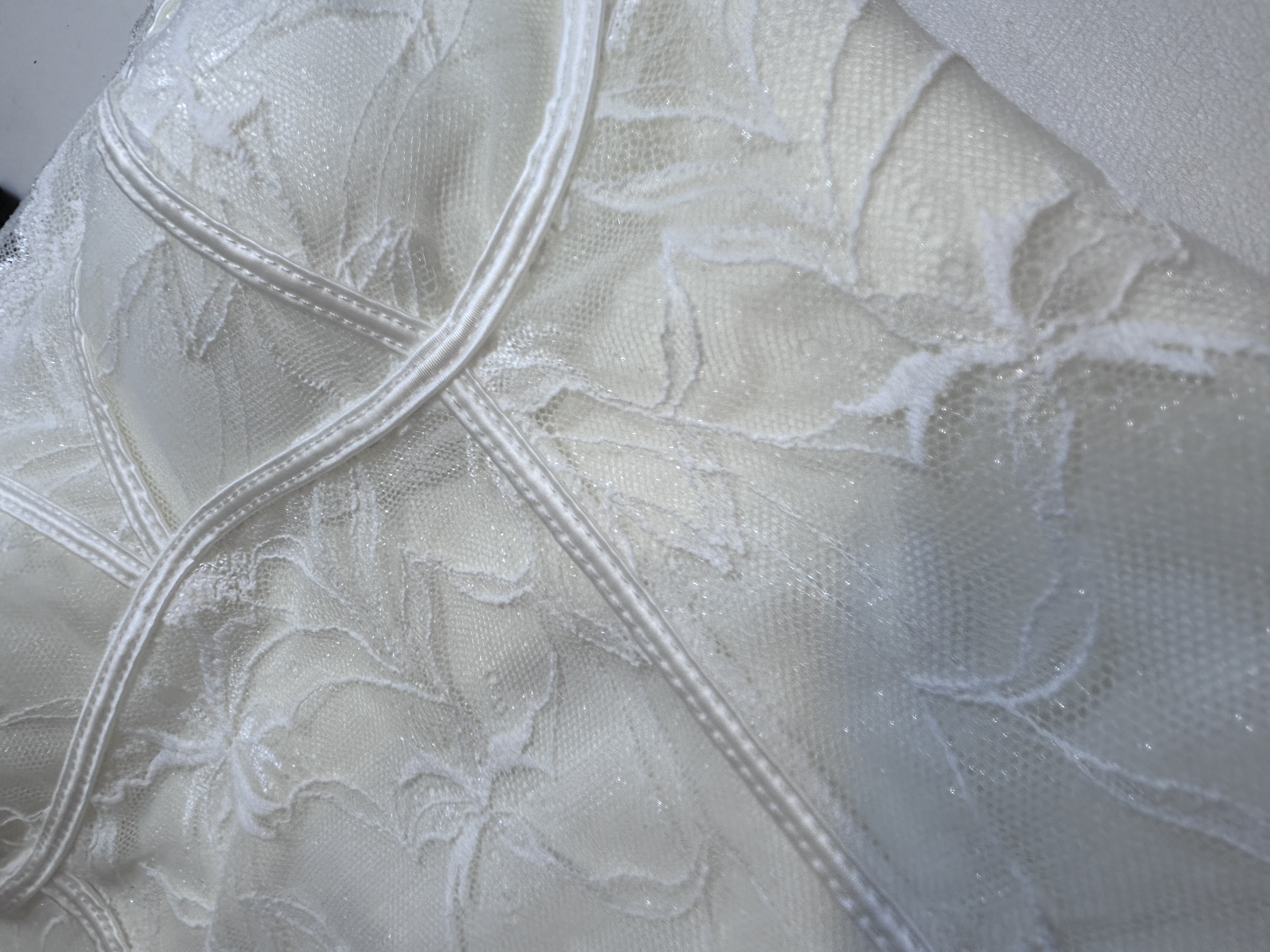 蕾絲花邊吊帶背心