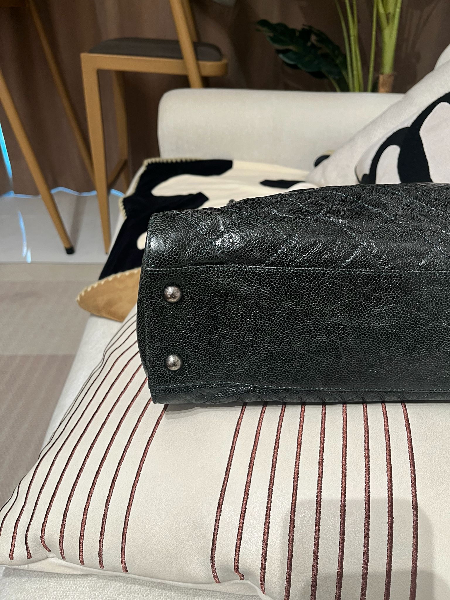 Chanel shoulder bag 牛皮復古銀扣 100%Authentic,95%new ✅貼✅dust bag