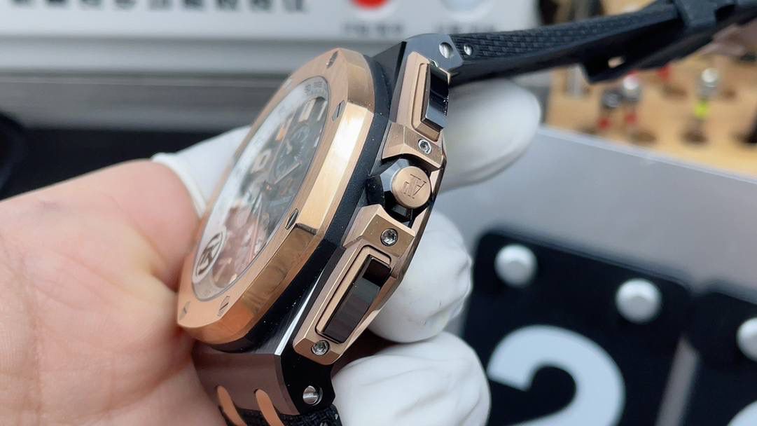 爱彼皇家橡树离岸型计时码表玫瑰金