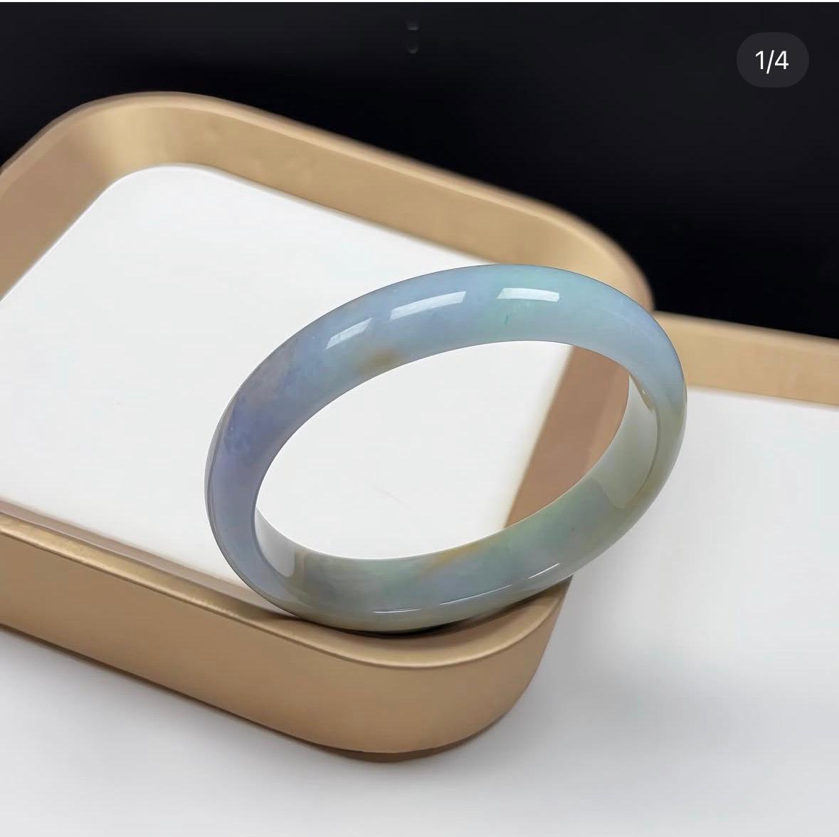 56.2mm 藍綠黃三彩翡翠貴妃鐲