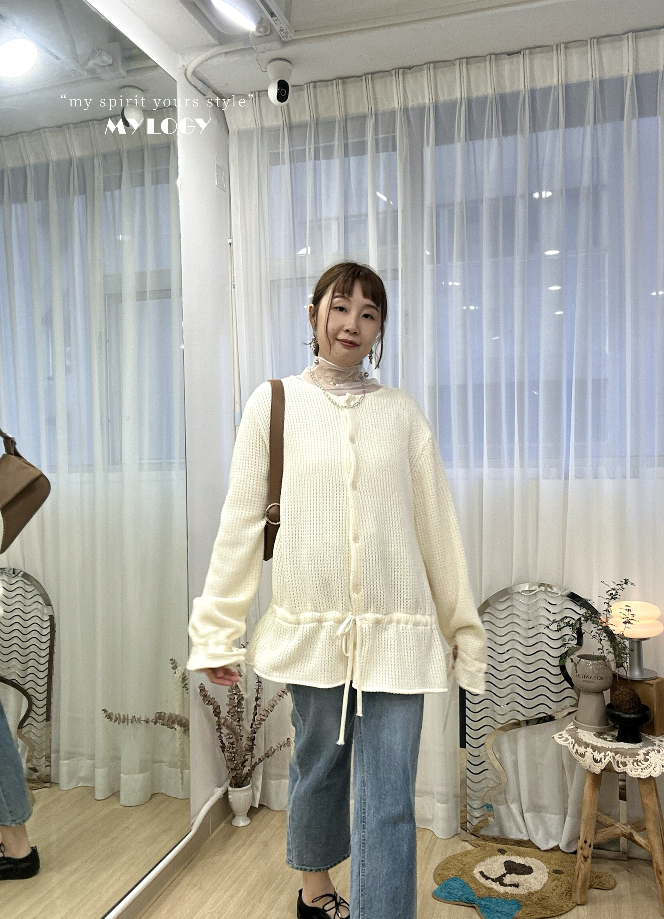 造型輕盈呼吸術～高領薄紗裙擺罩衫 NK0002