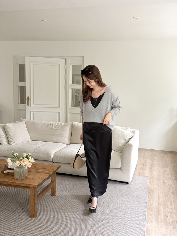 Low-cut Alpaca Knit Sweater (Grey)